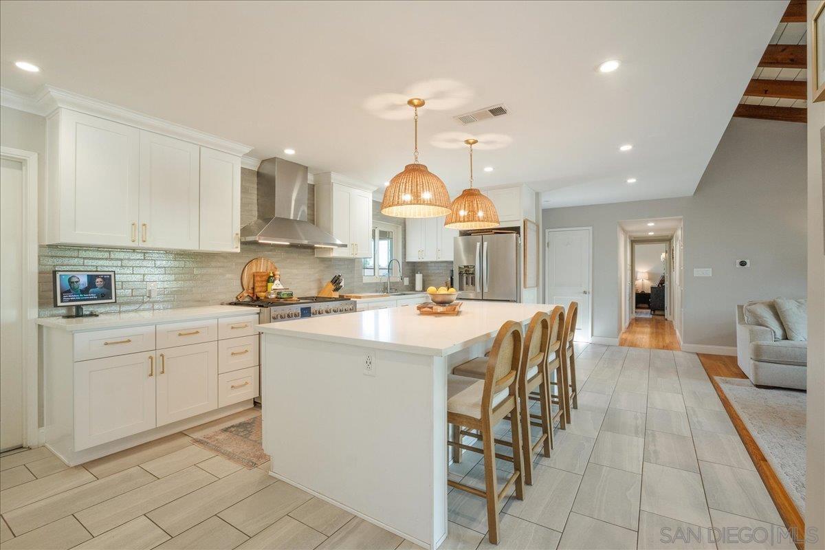 Detail Gallery Image 6 of 38 For 5924  Lancaster, San Diego,  CA 92120 - 3 Beds | 2 Baths