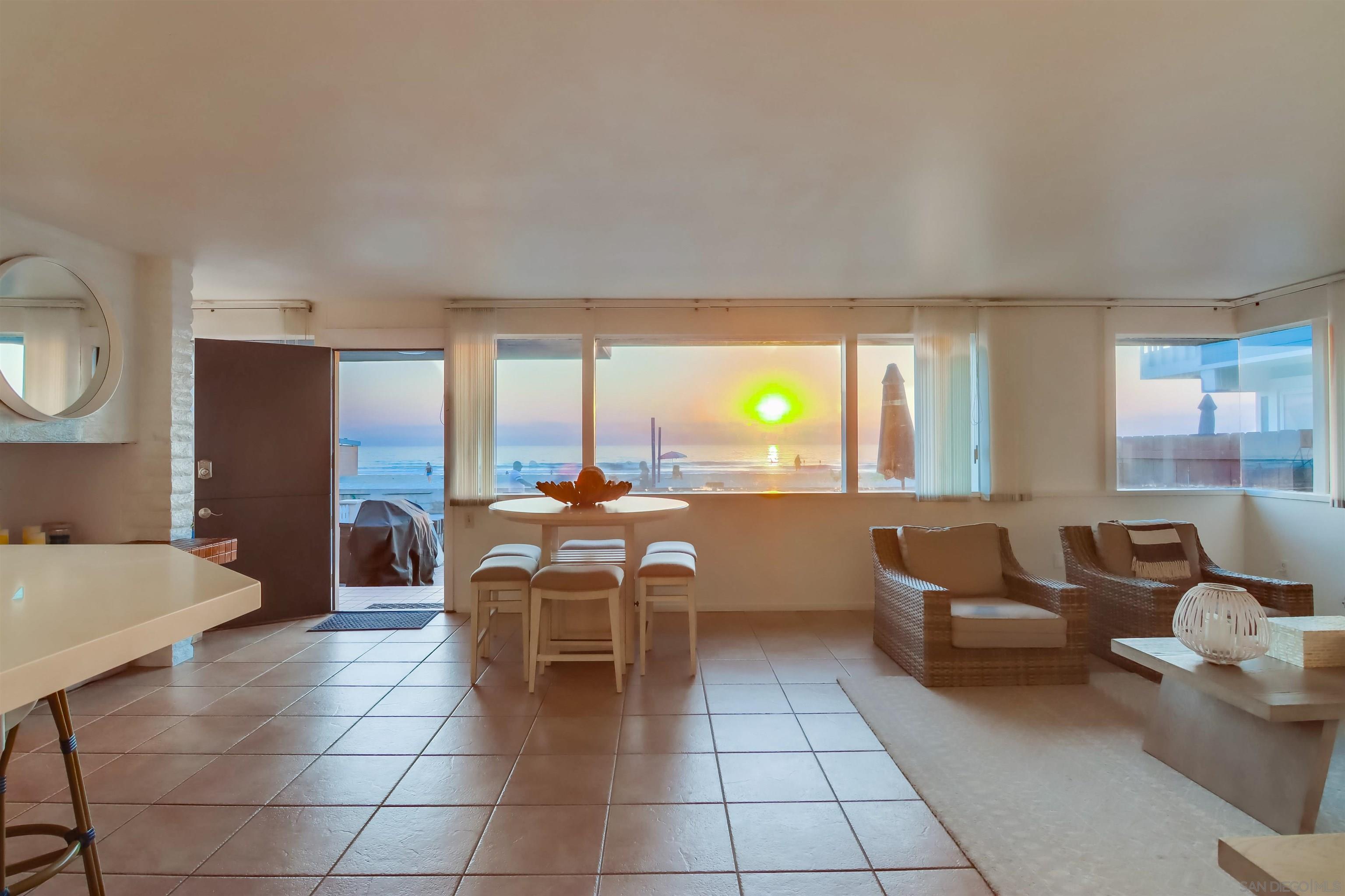 Detail Gallery Image 14 of 75 For 3455-57  Ocean Front Walk, San Diego,  CA 92109 - – Beds | – Baths