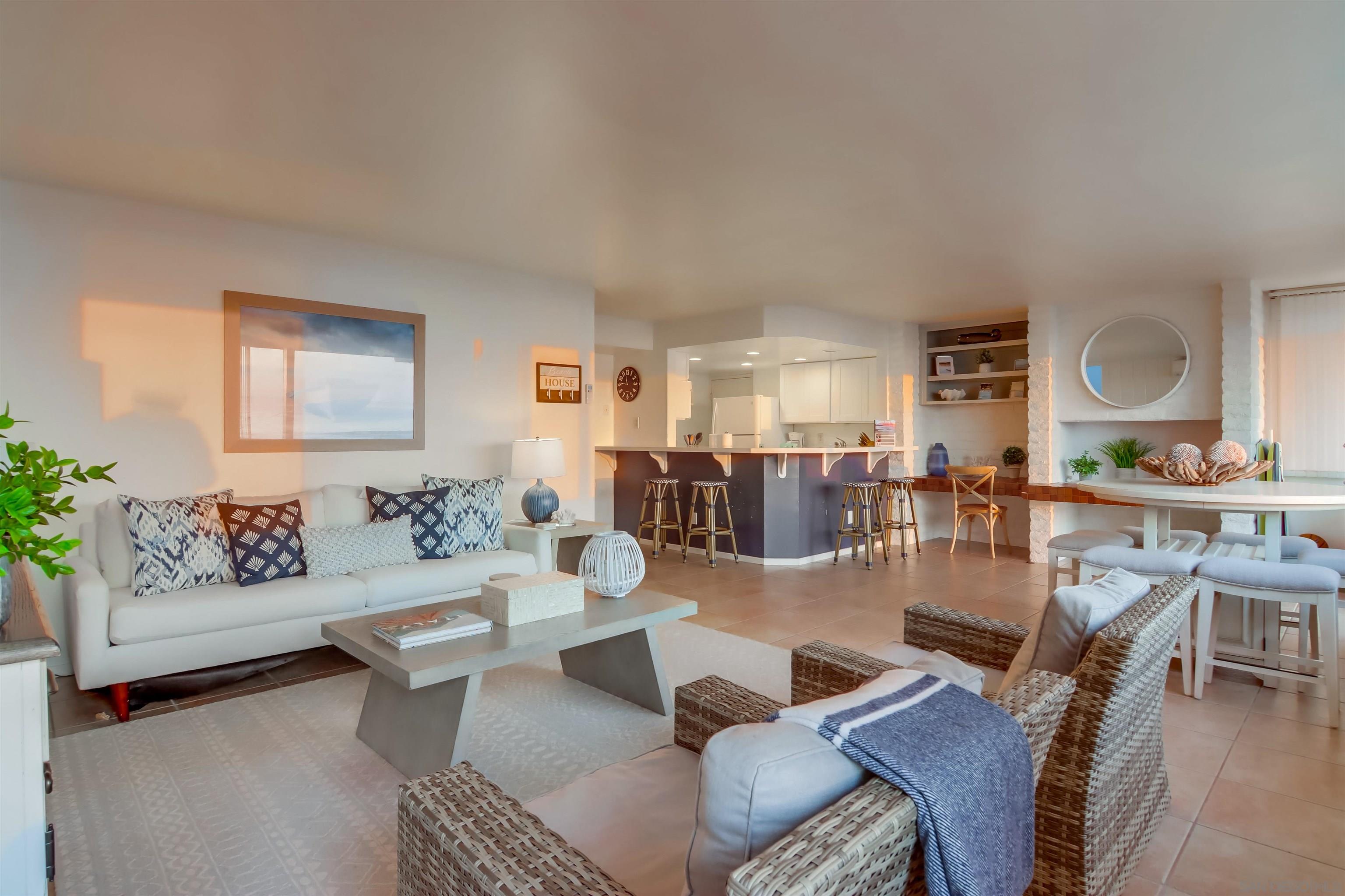 Detail Gallery Image 9 of 75 For 3455-57  Ocean Front Walk, San Diego,  CA 92109 - – Beds | – Baths