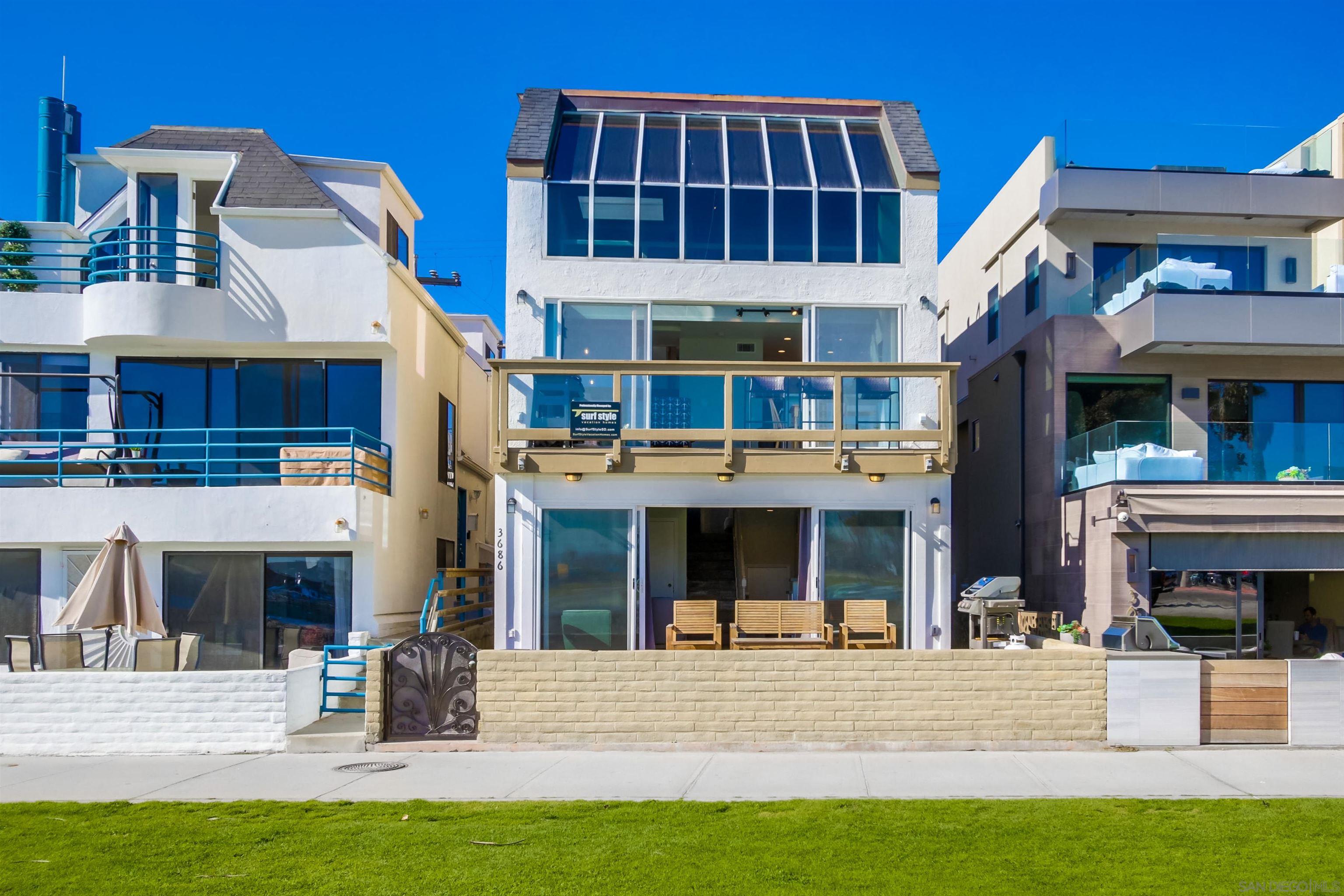 Detail Gallery Image 2 of 75 For 3686  Bayside Walk, San Diego,  CA 92109 - – Beds | – Baths