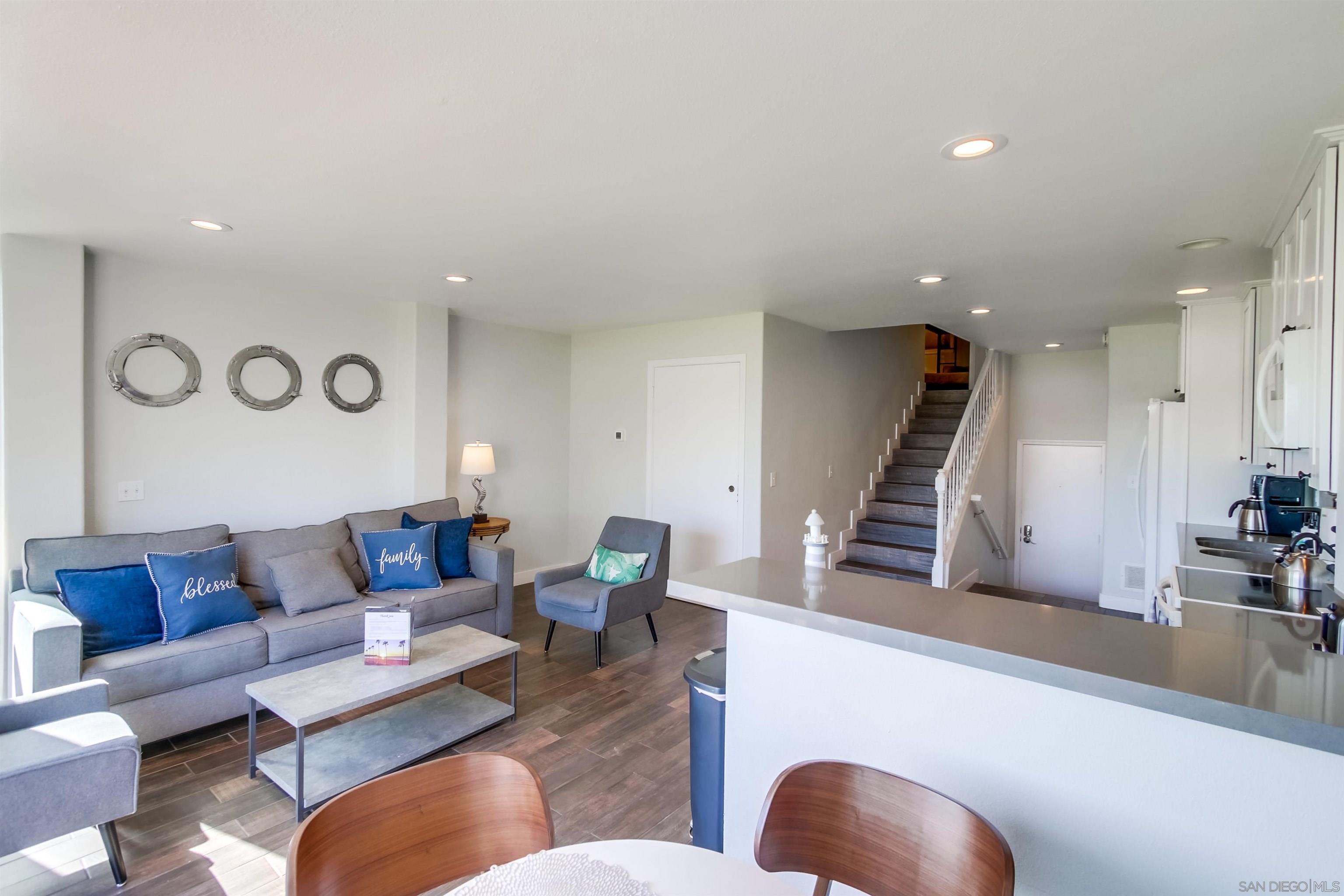 Detail Gallery Image 12 of 75 For 3686  Bayside Walk, San Diego,  CA 92109 - – Beds | – Baths