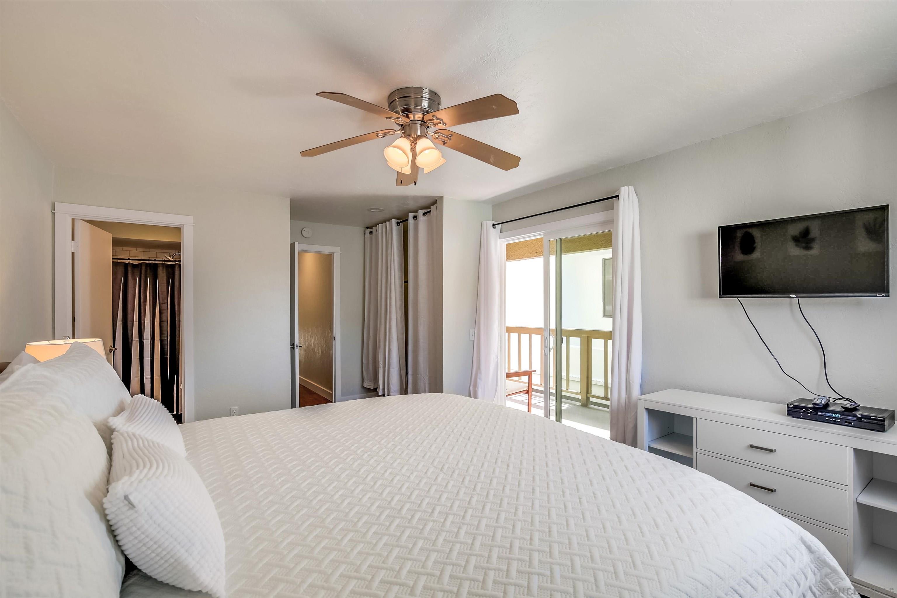 Detail Gallery Image 61 of 75 For 3686  Bayside Walk, San Diego,  CA 92109 - – Beds | – Baths