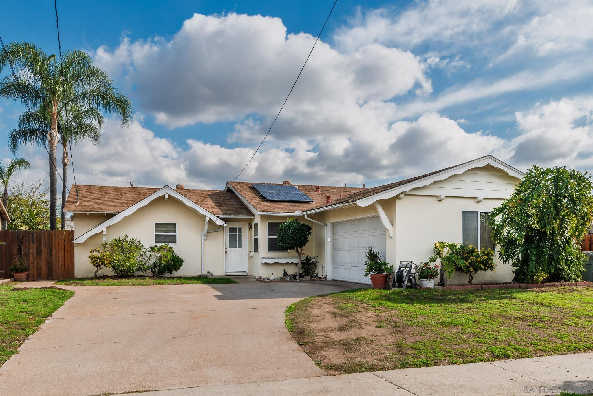 Detail Gallery Image 4 of 29 For 13011  Conley St, Poway,  CA 92064 - 4 Beds | 2 Baths
