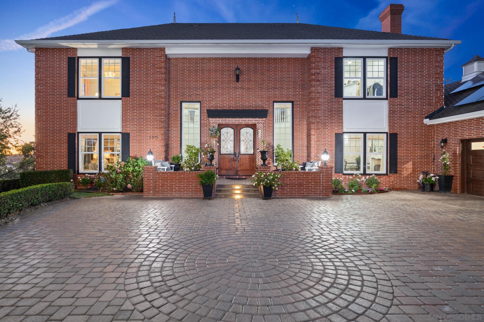 Detail Gallery Image 4 of 75 For 2915  Managua Pl, Carlsbad,  CA 92009 - 4 Beds | 3 Baths