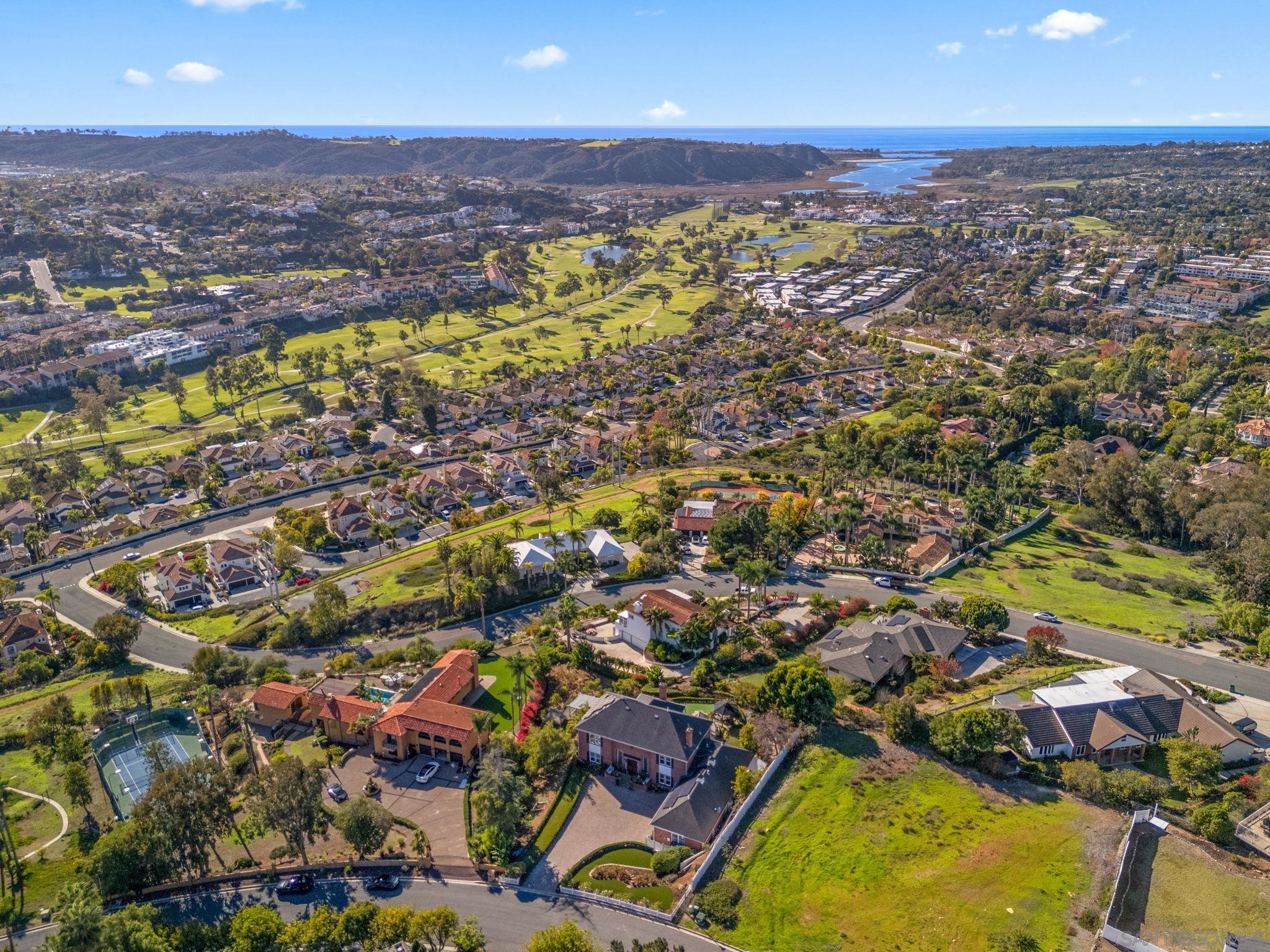 Detail Gallery Image 10 of 75 For 2915  Managua Pl, Carlsbad,  CA 92009 - 4 Beds | 3 Baths