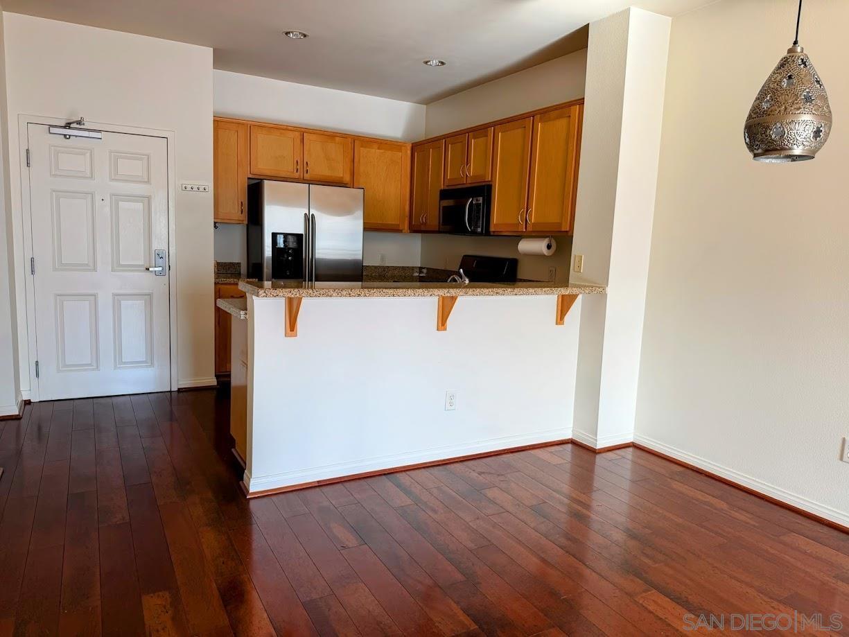 Detail Gallery Image 3 of 22 For 450  J St  4211, San Diego,  CA 92101 - 2 Beds | 2 Baths
