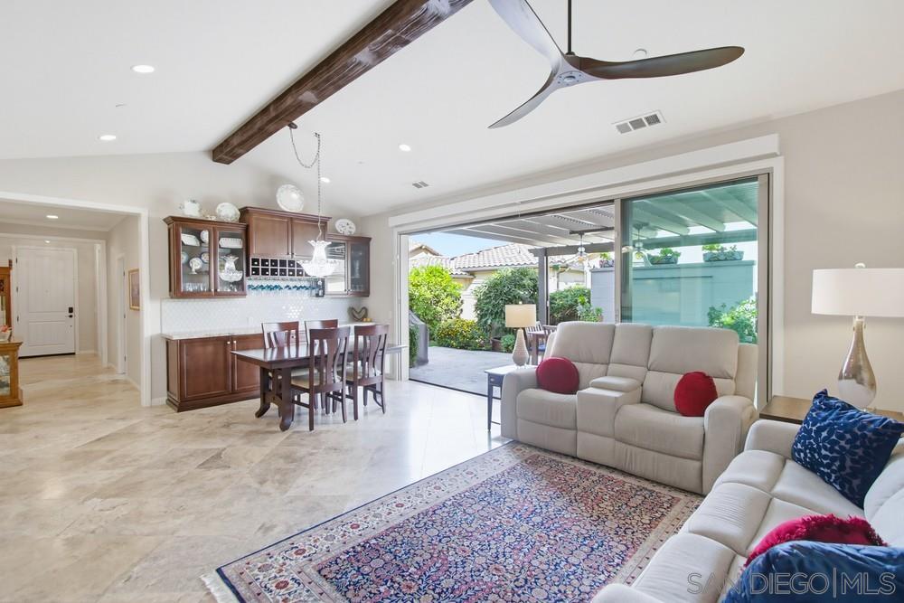 Detail Gallery Image 4 of 45 For 8119  Auberge Circle, San Diego,  CA 92127 - 3 Beds | 2 Baths