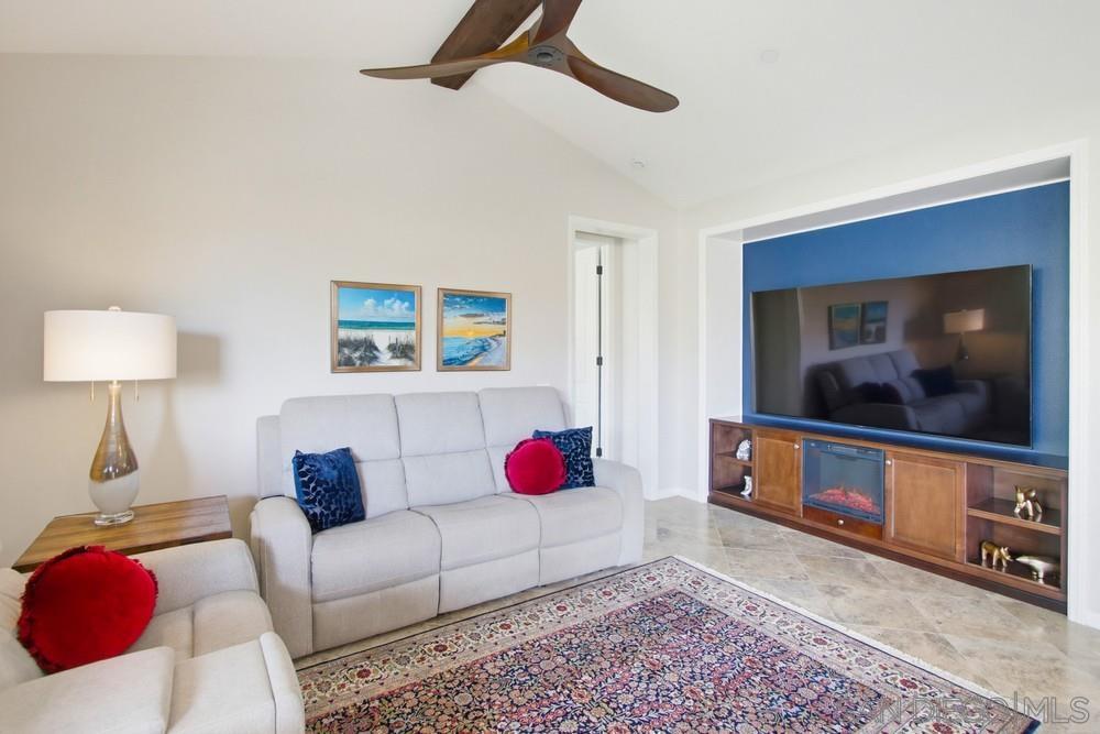 Detail Gallery Image 5 of 45 For 8119  Auberge Circle, San Diego,  CA 92127 - 3 Beds | 2 Baths