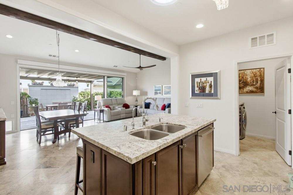 Detail Gallery Image 9 of 45 For 8119  Auberge Circle, San Diego,  CA 92127 - 3 Beds | 2 Baths