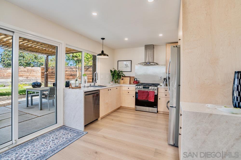 Detail Gallery Image 16 of 45 For 9050  Capricorn Way, San Diego,  CA 92126 - 2 Beds | 2 Baths