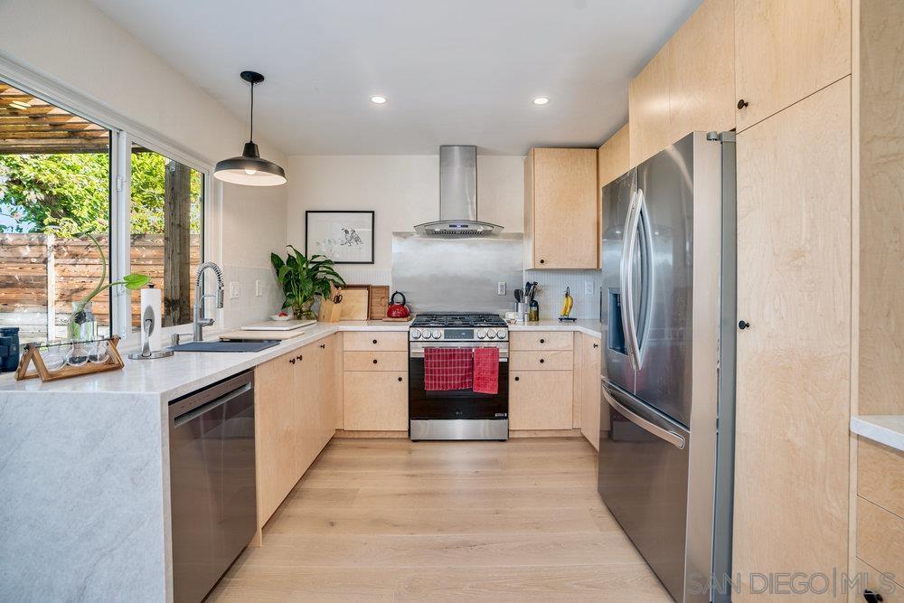 Detail Gallery Image 19 of 45 For 9050  Capricorn Way, San Diego,  CA 92126 - 2 Beds | 2 Baths