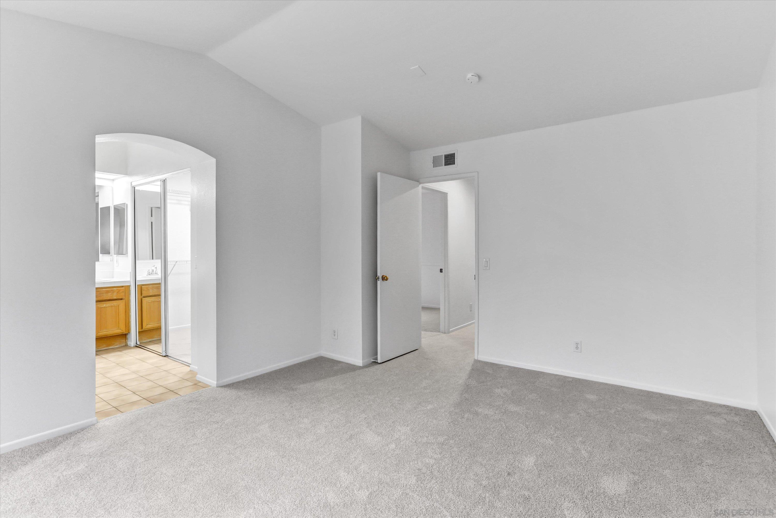 Detail Gallery Image 24 of 29 For 2240  Lago Ventana, Chula Vista,  CA 91914 - 3 Beds | 2/1 Baths