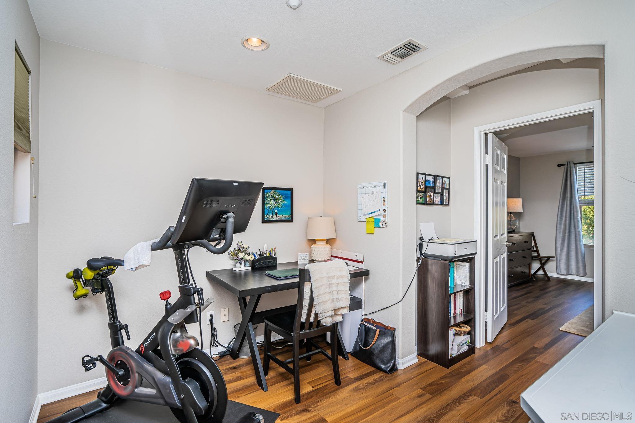 Detail Gallery Image 26 of 47 For 2556  Escala Circle, San Diego,  CA 92108 - 2 Beds | 2/1 Baths