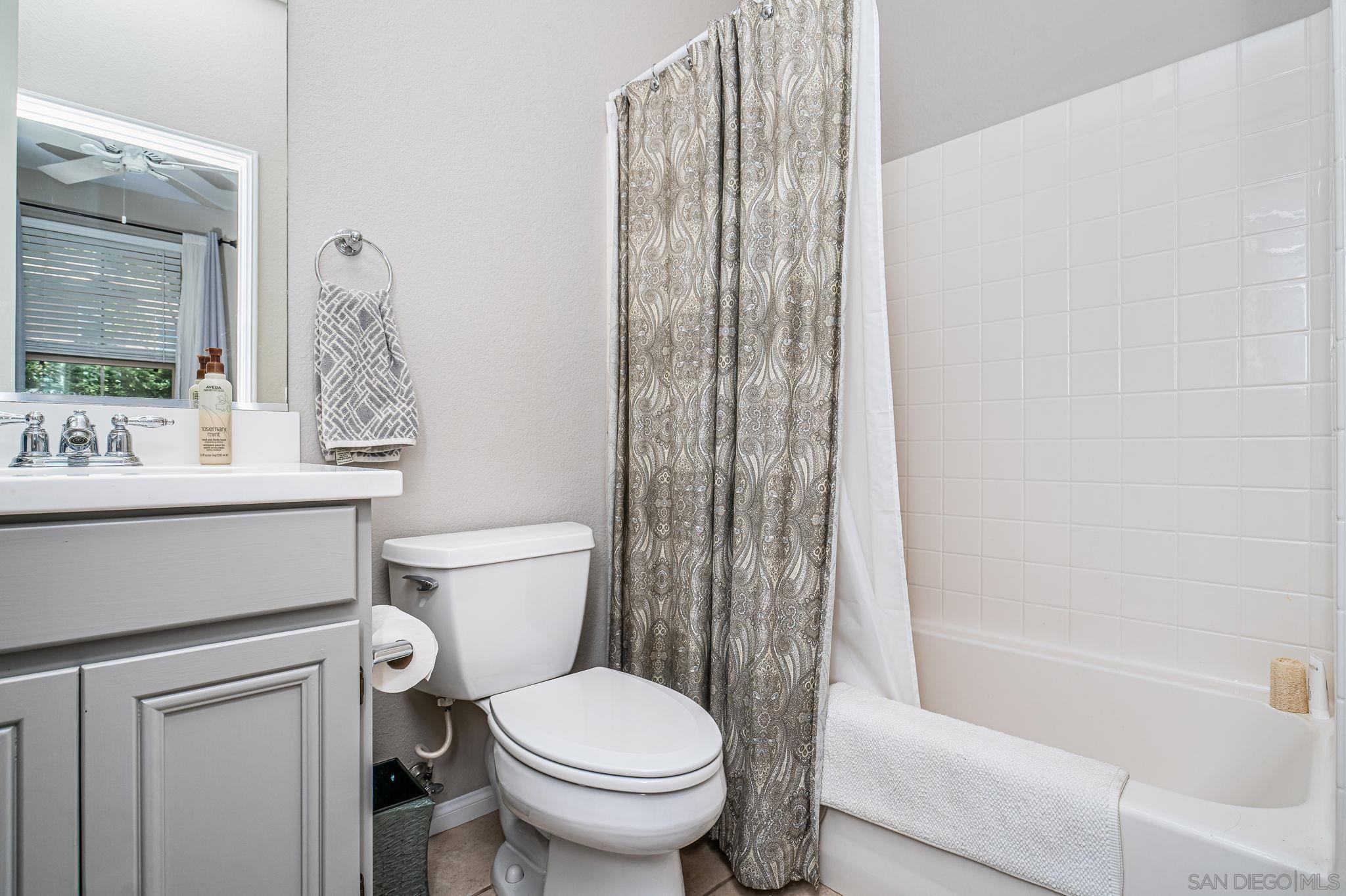 Detail Gallery Image 32 of 47 For 2556  Escala Circle, San Diego,  CA 92108 - 2 Beds | 2/1 Baths