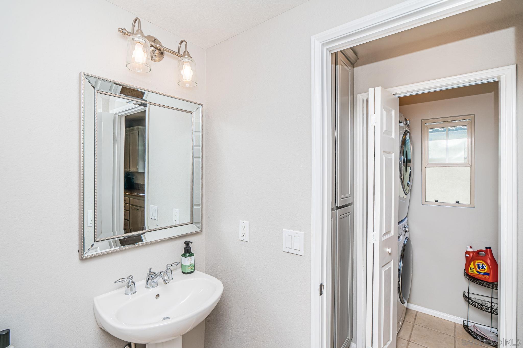 Detail Gallery Image 33 of 47 For 2556  Escala Circle, San Diego,  CA 92108 - 2 Beds | 2/1 Baths