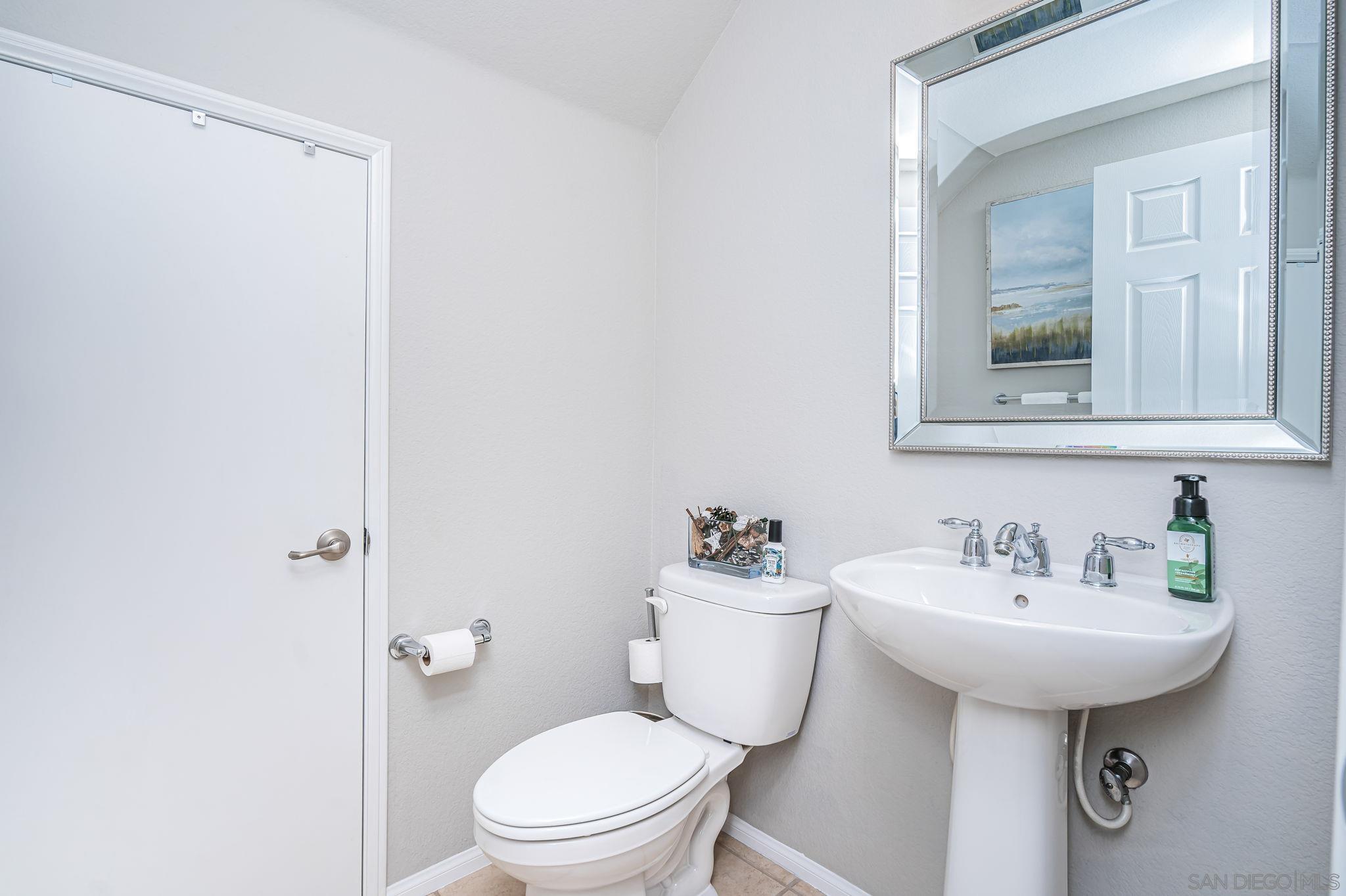 Detail Gallery Image 34 of 47 For 2556  Escala Circle, San Diego,  CA 92108 - 2 Beds | 2/1 Baths