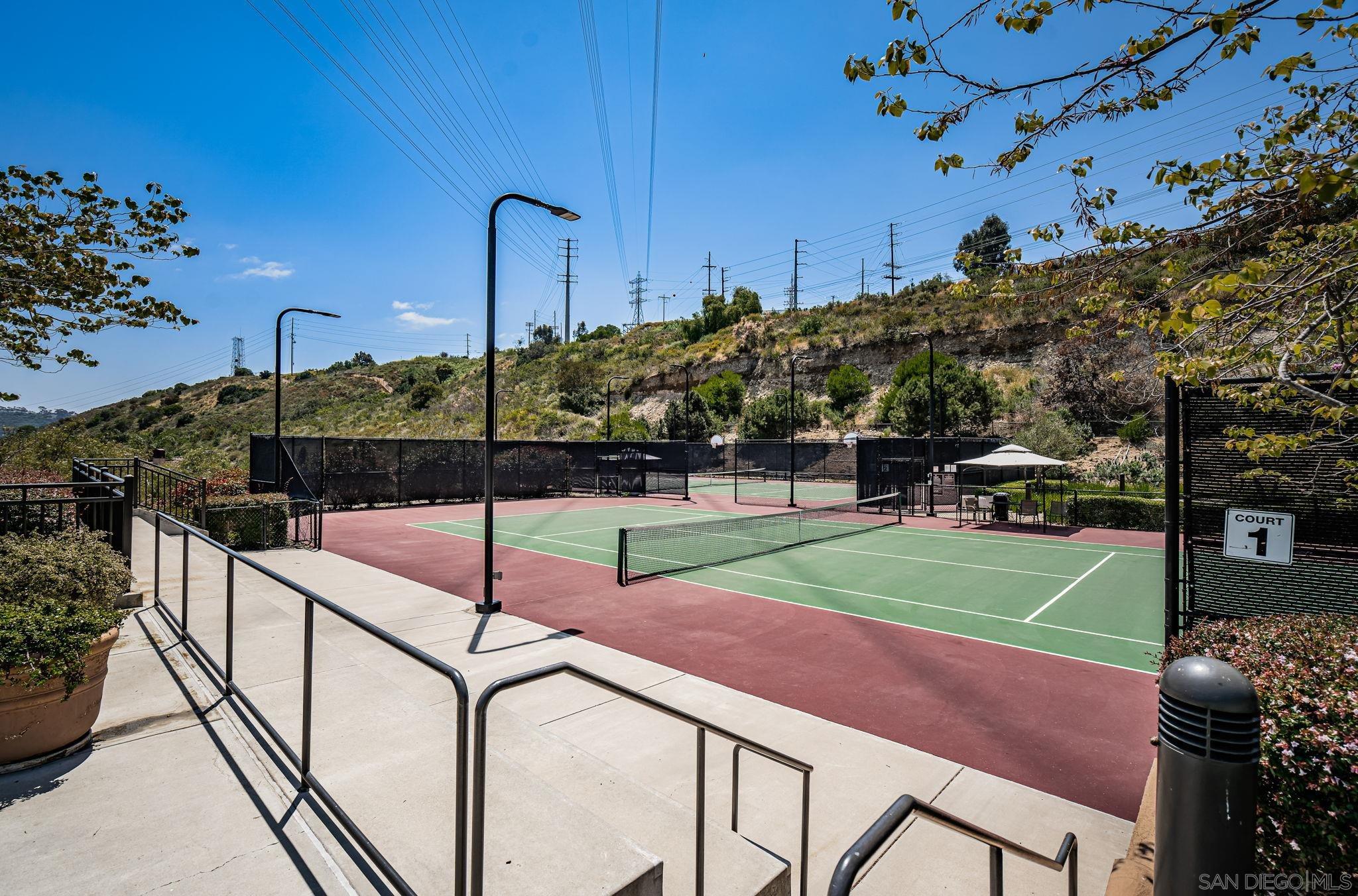 Detail Gallery Image 38 of 47 For 2556  Escala Circle, San Diego,  CA 92108 - 2 Beds | 2/1 Baths