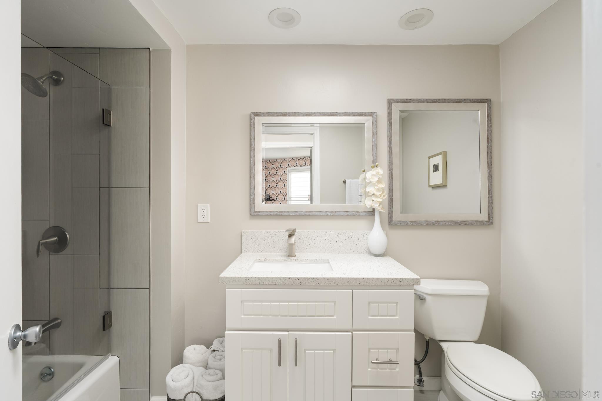 Detail Gallery Image 38 of 46 For 7026  Estrella De Mar Rd, Carlsbad,  CA 92009 - 5 Beds | 3/1 Baths