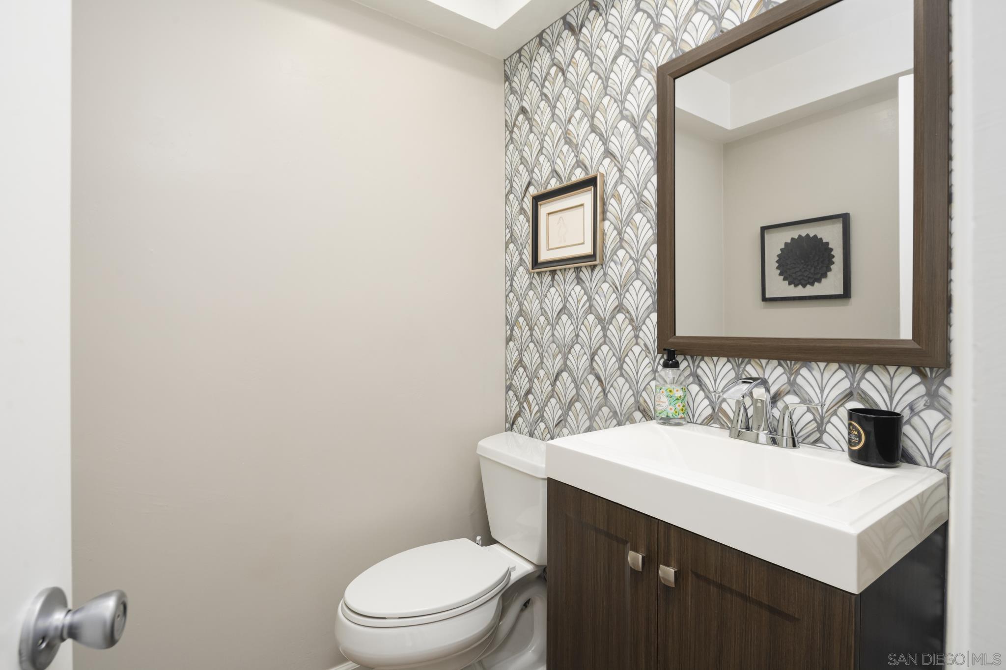 Detail Gallery Image 42 of 46 For 7026  Estrella De Mar Rd, Carlsbad,  CA 92009 - 5 Beds | 3/1 Baths