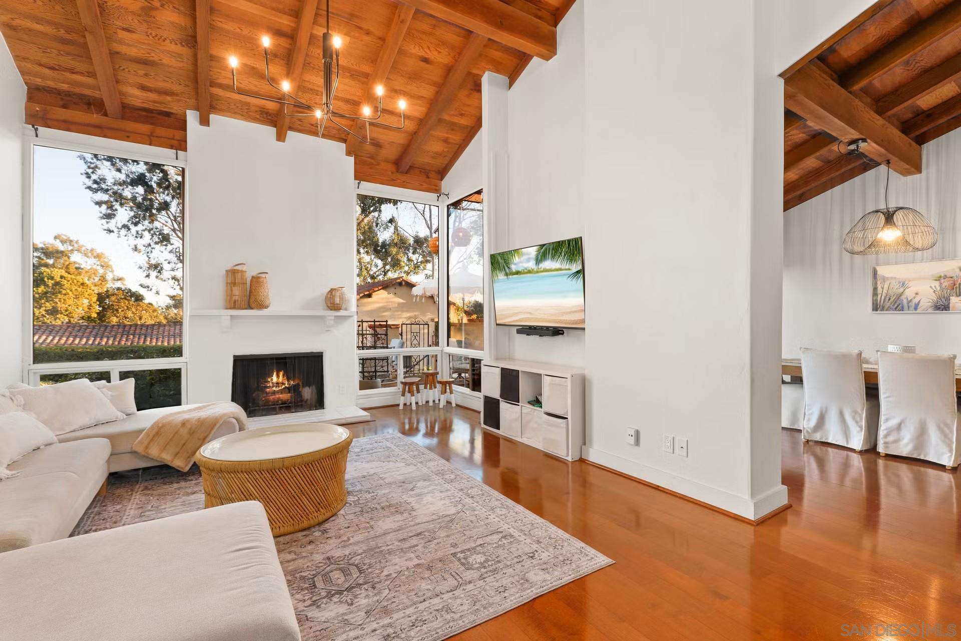 Detail Gallery Image 2 of 29 For 16936  via De Santa Fe, Rancho Santa Fe,  CA 92067 - 3 Beds | 2 Baths