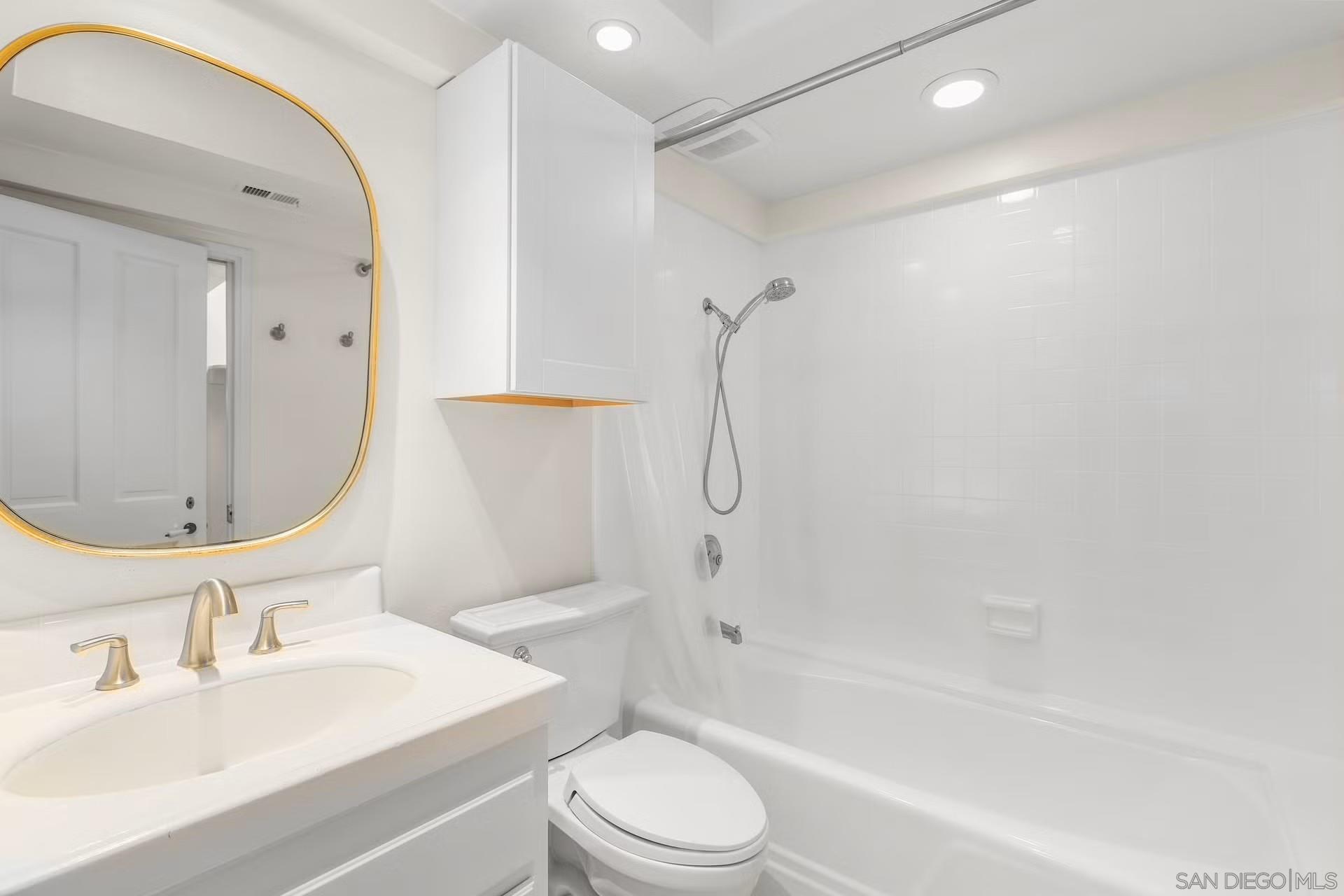 Detail Gallery Image 14 of 29 For 16936  via De Santa Fe, Rancho Santa Fe,  CA 92067 - 3 Beds | 2 Baths