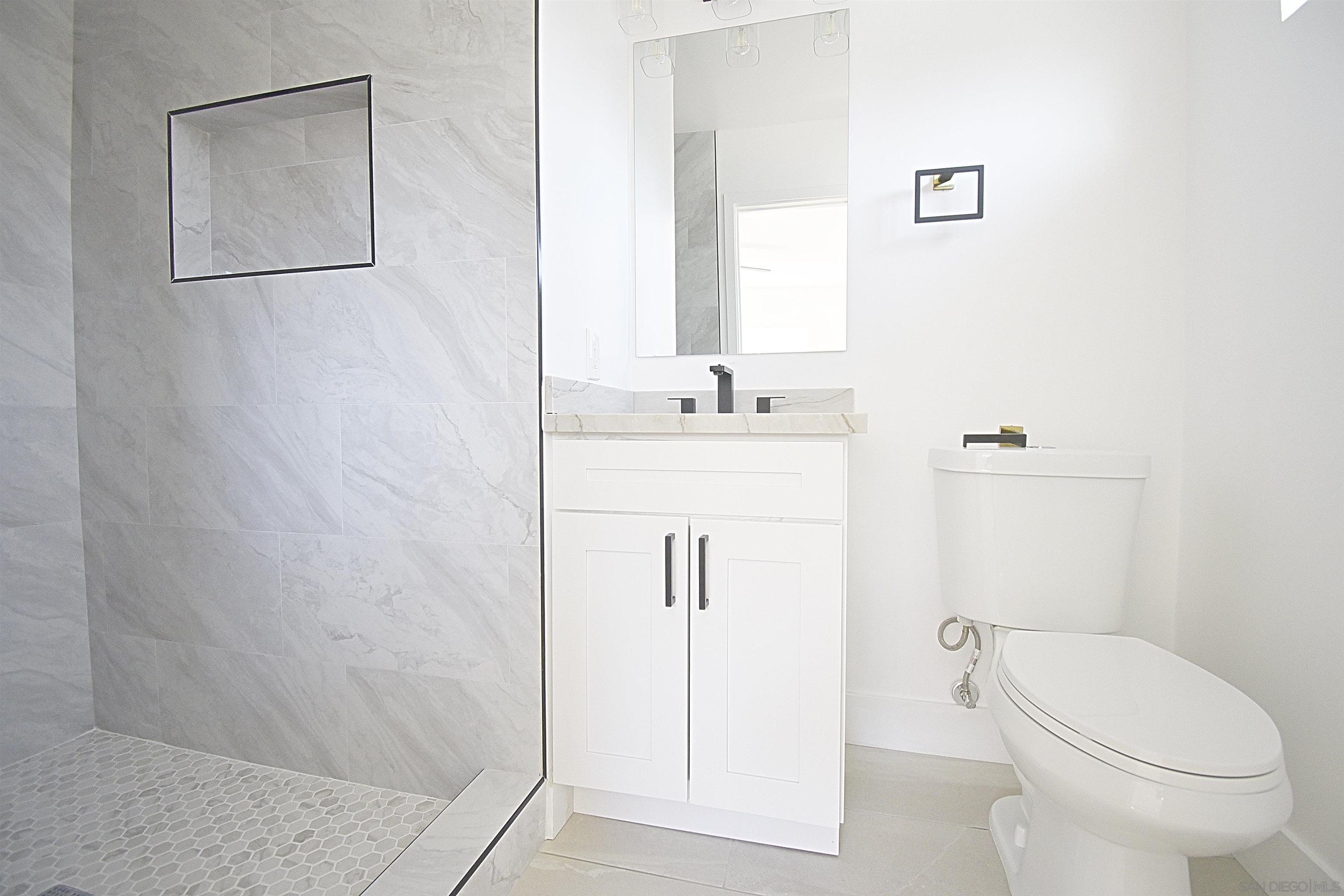 Detail Gallery Image 26 of 44 For 4646  Coconino Way, San Diego,  CA 92117 - 4 Beds | 3 Baths