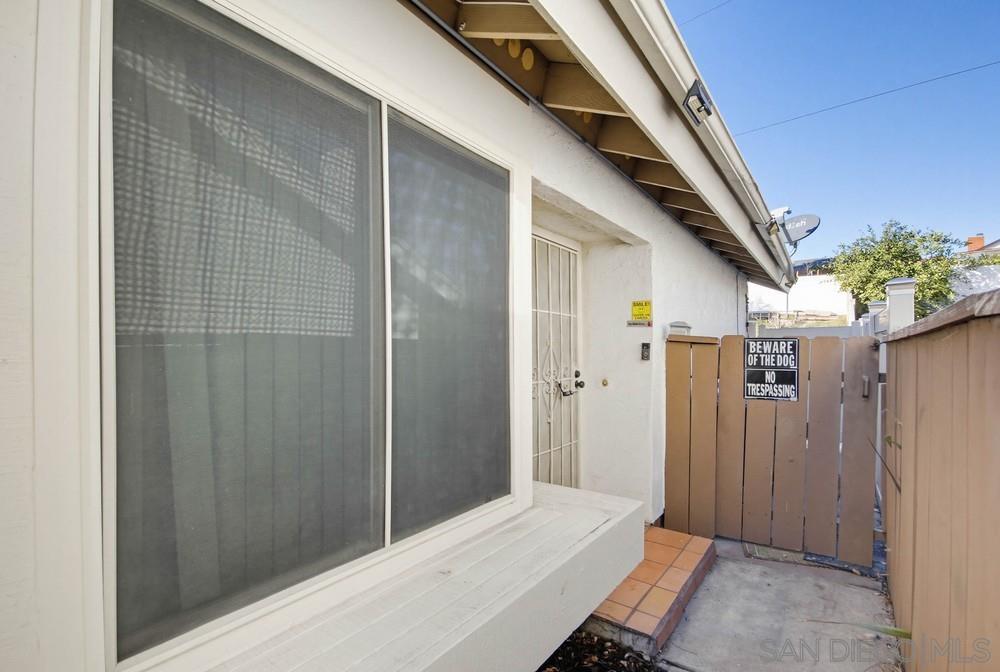 Detail Gallery Image 4 of 27 For 7044  Deerhurst Court, San Diego,  CA 92139 - 4 Beds | 2 Baths