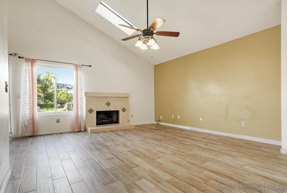 Detail Gallery Image 6 of 27 For 7044  Deerhurst Court, San Diego,  CA 92139 - 4 Beds | 2 Baths