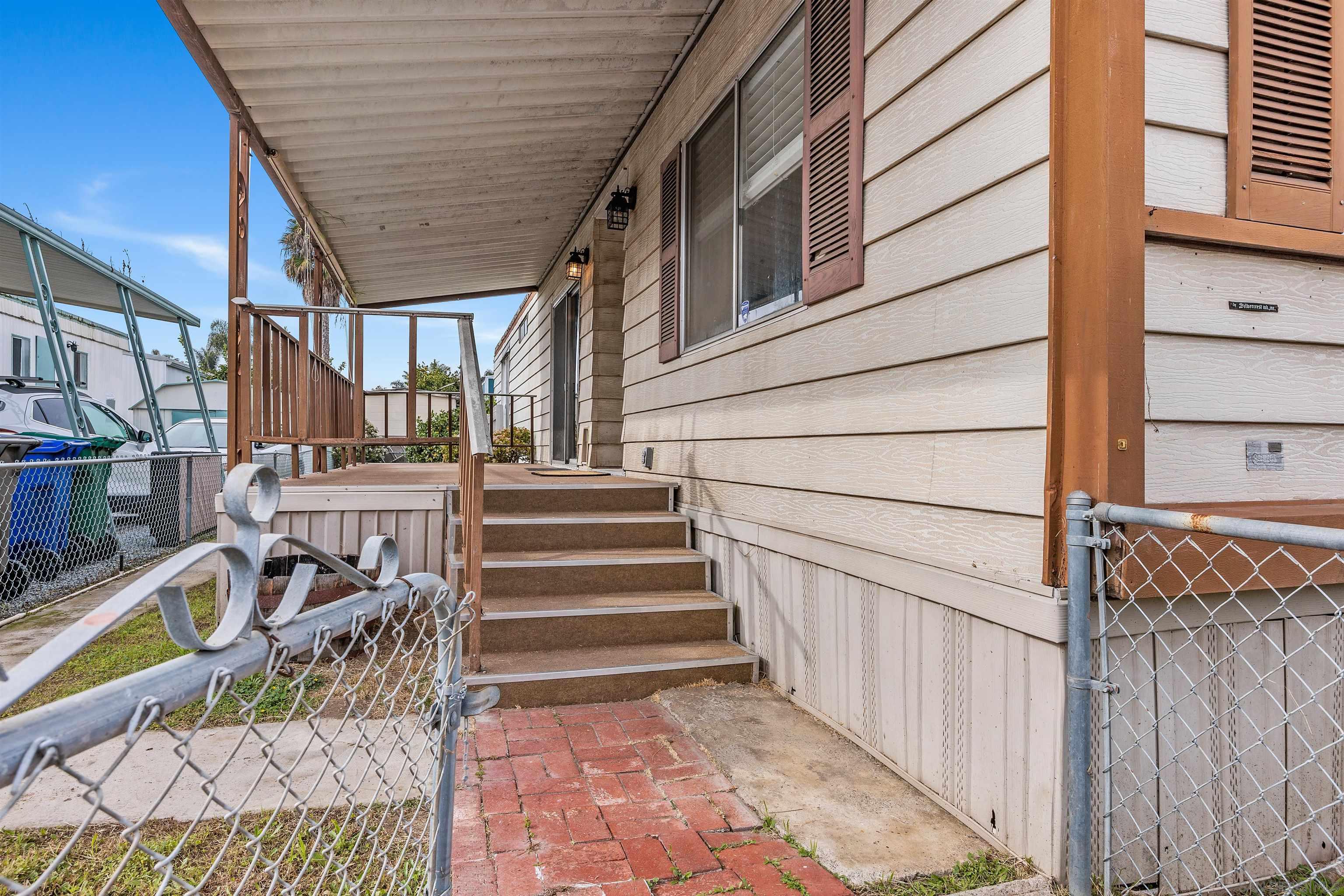 Detail Gallery Image 4 of 38 For 4616 N River Rd  89, Oceanside,  CA 92057 - 2 Beds | 2 Baths