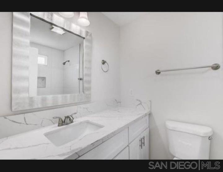 Detail Gallery Image 8 of 10 For 2027  Abbe, San Diego,  CA 92111 - 3 Beds | 2 Baths