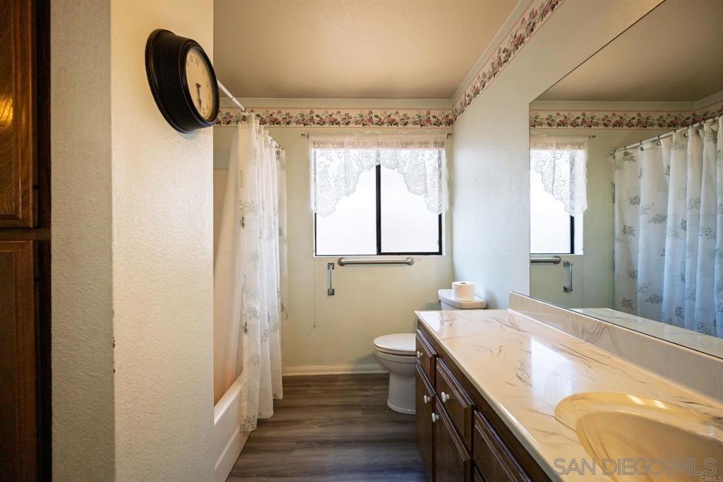 Detail Gallery Image 12 of 24 For 1811  Lynx Glen, Escondido,  CA 92026 - 2 Beds | 2 Baths