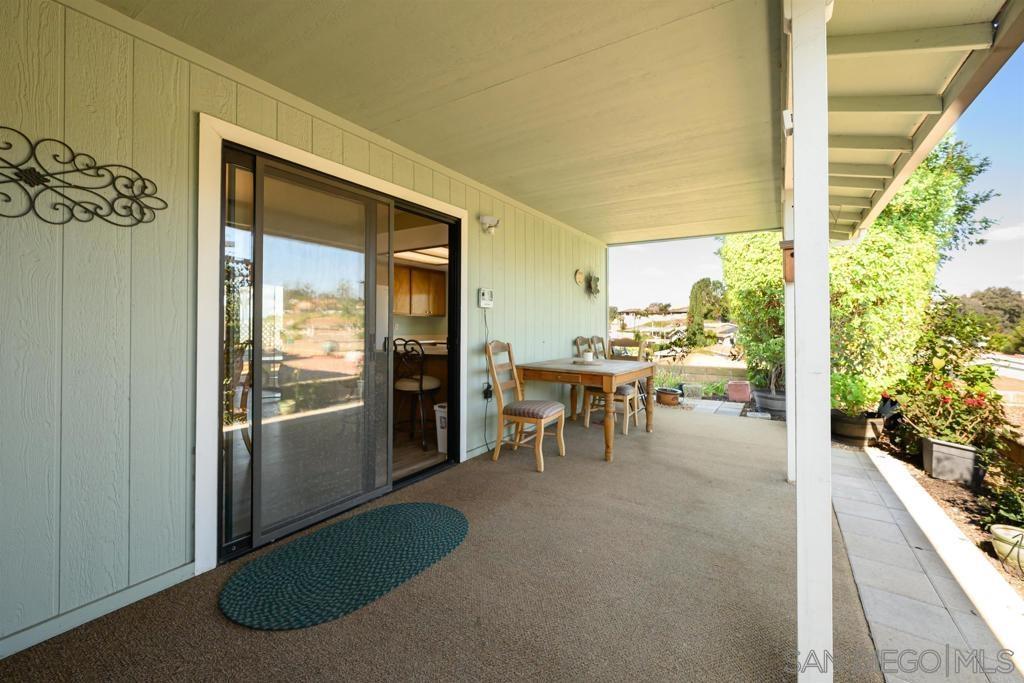 Detail Gallery Image 6 of 24 For 1811  Lynx Glen, Escondido,  CA 92026 - 2 Beds | 2 Baths