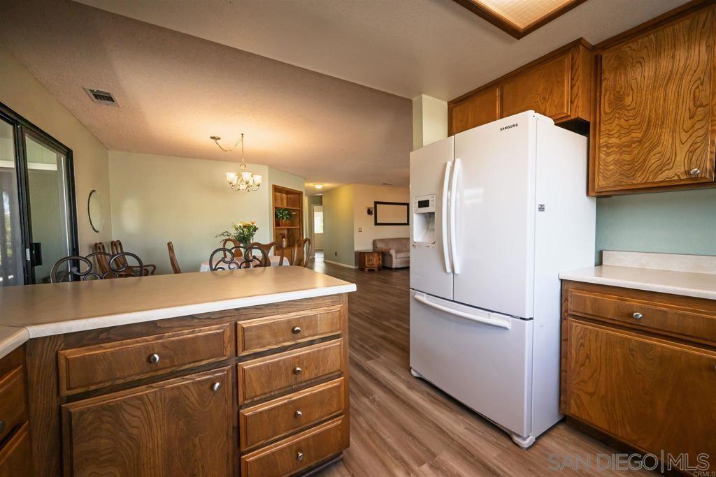 Detail Gallery Image 8 of 24 For 1811  Lynx Glen, Escondido,  CA 92026 - 2 Beds | 2 Baths