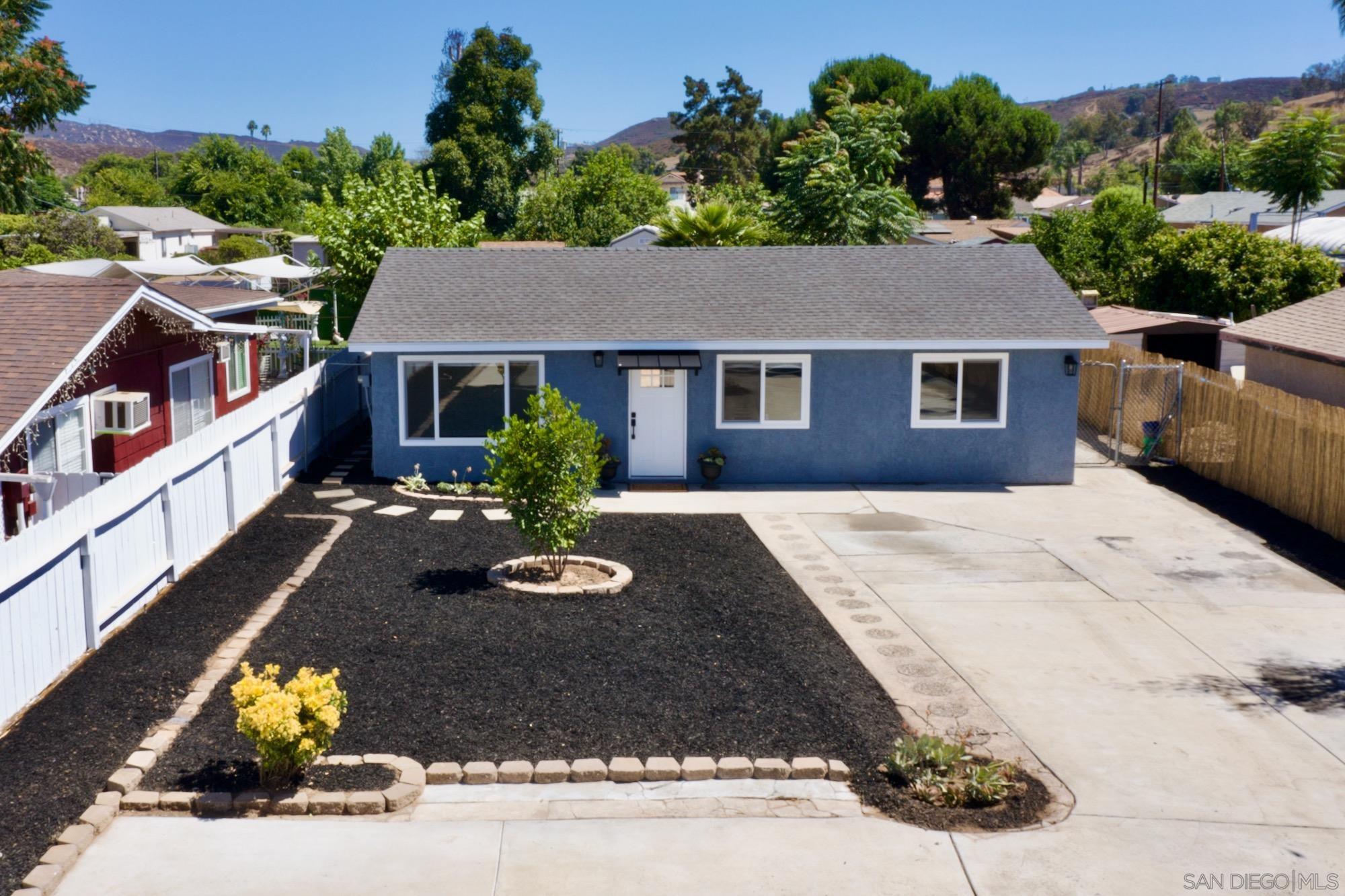 Detail Gallery Image 5 of 36 For 12525  Julian Avenue, Lakeside,  CA 92040 - 3 Beds | 1 Baths