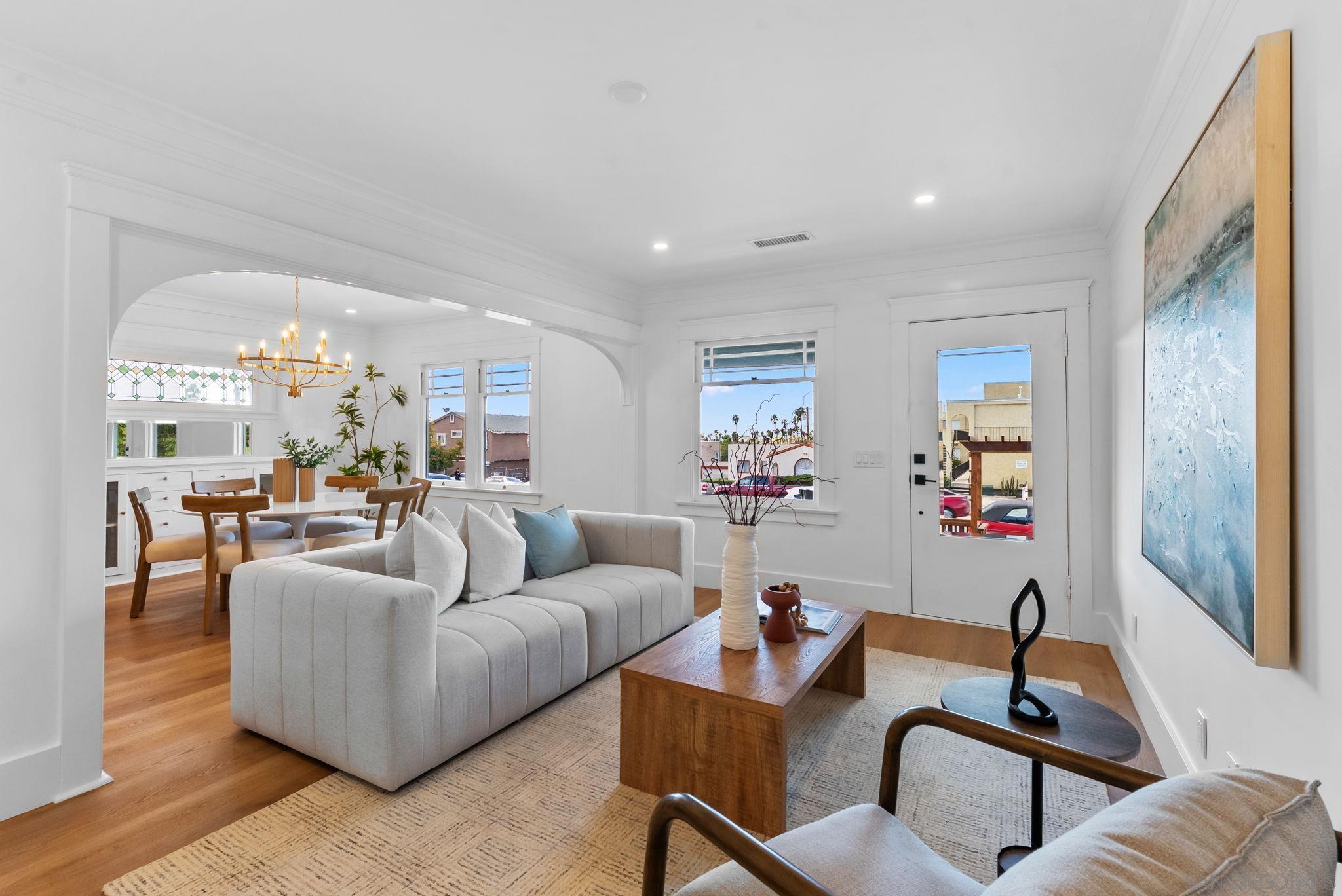 Detail Gallery Image 2 of 38 For 4665  Arizona St, San Diego,  CA 92116 - 5 Beds | 3/1 Baths