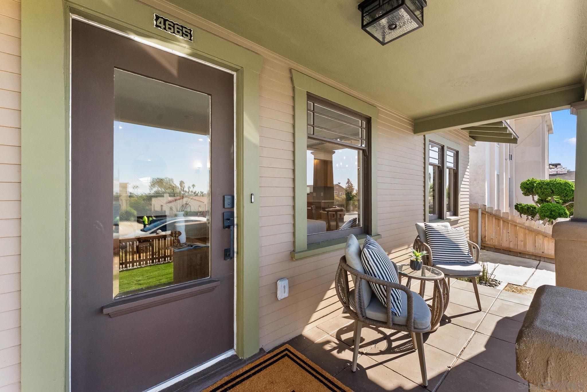 Detail Gallery Image 3 of 38 For 4665  Arizona St, San Diego,  CA 92116 - 5 Beds | 3/1 Baths