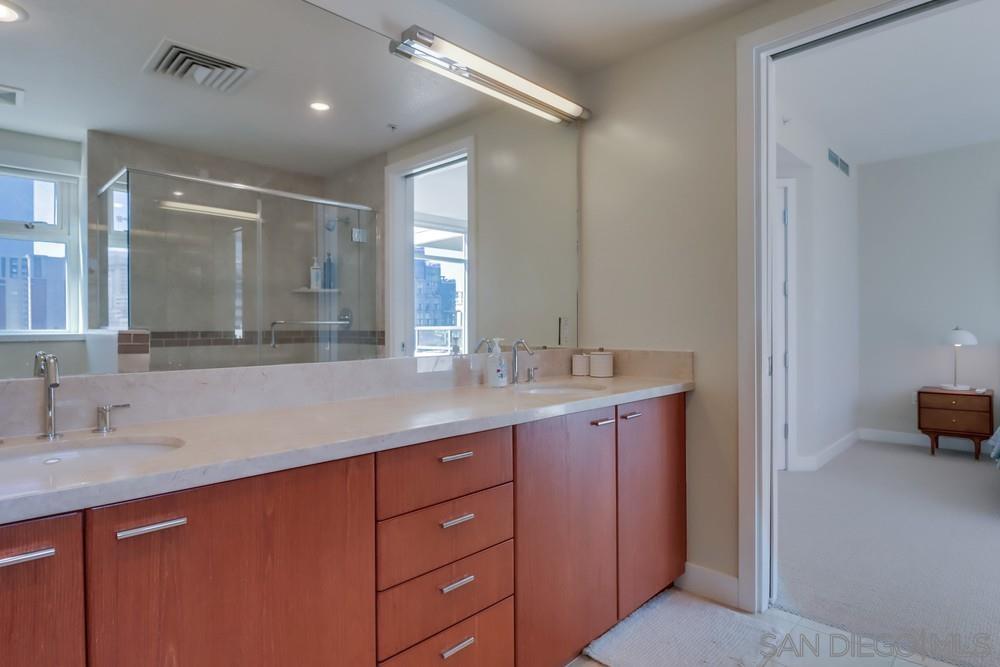 Detail Gallery Image 21 of 38 For 1199  Pacific Hwy  1204, San Diego,  CA 92101 - 2 Beds | 2 Baths