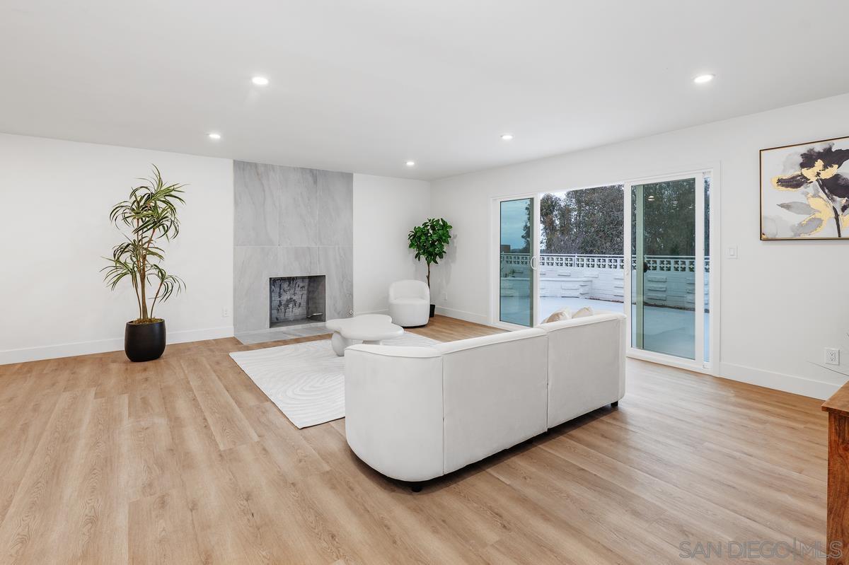 Detail Gallery Image 6 of 15 For 6428  Lake Apopka Pl, San Diego,  CA 92119 - 3 Beds | 2 Baths