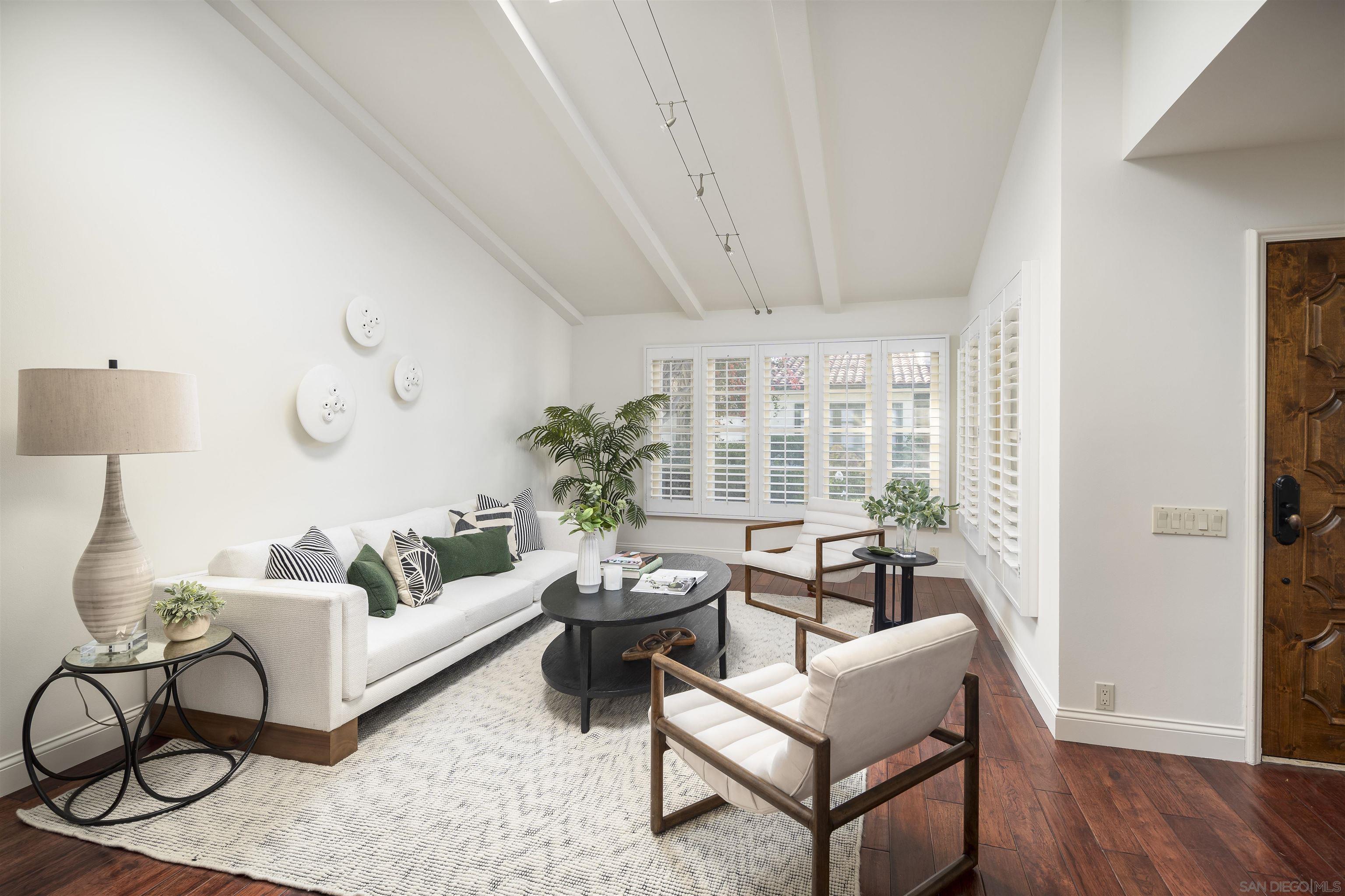 Detail Gallery Image 3 of 39 For 6129  La Flecha, Rancho Santa Fe,  CA 92067 - 4 Beds | 3/1 Baths