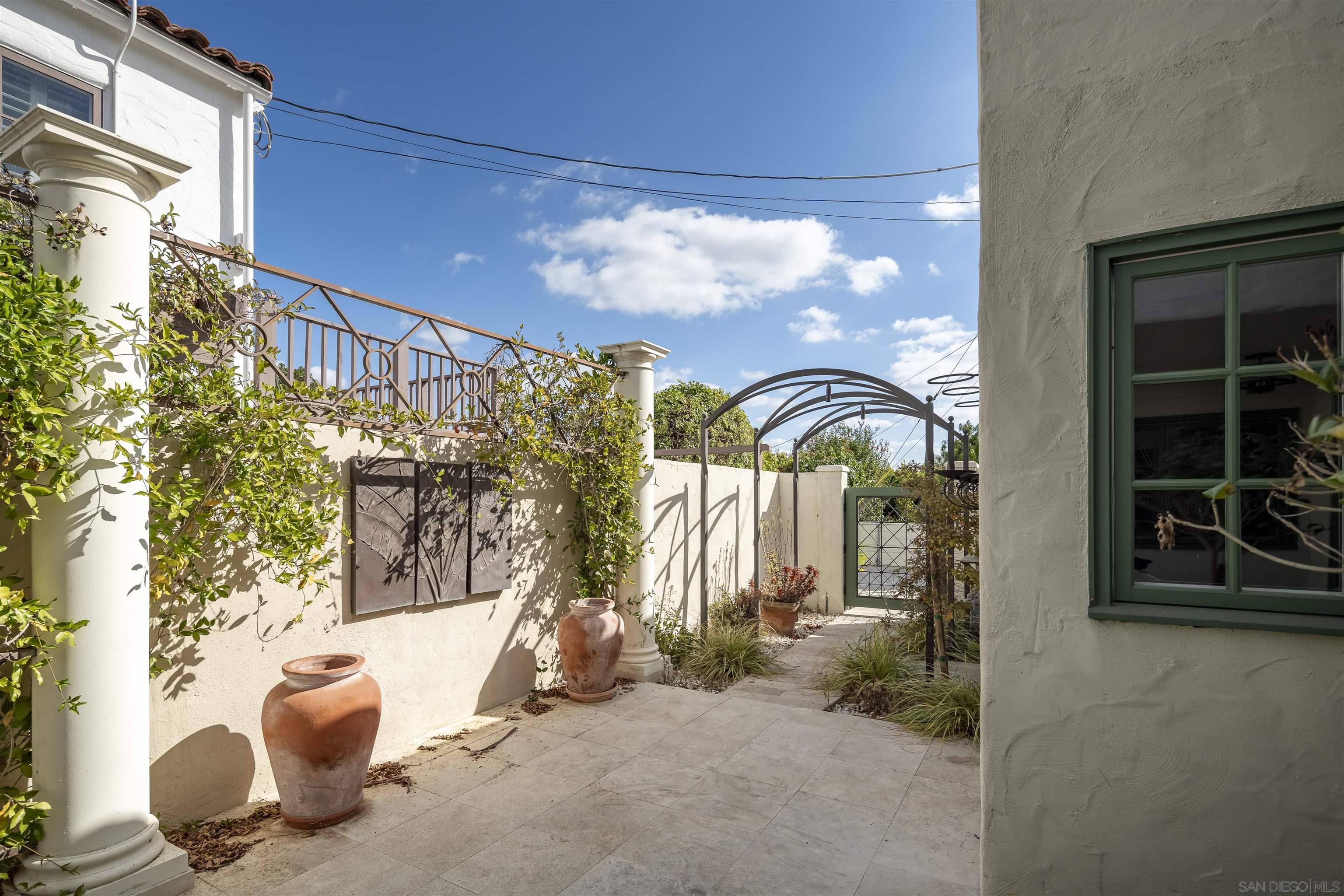 Detail Gallery Image 32 of 39 For 6129  La Flecha, Rancho Santa Fe,  CA 92067 - 4 Beds | 3/1 Baths