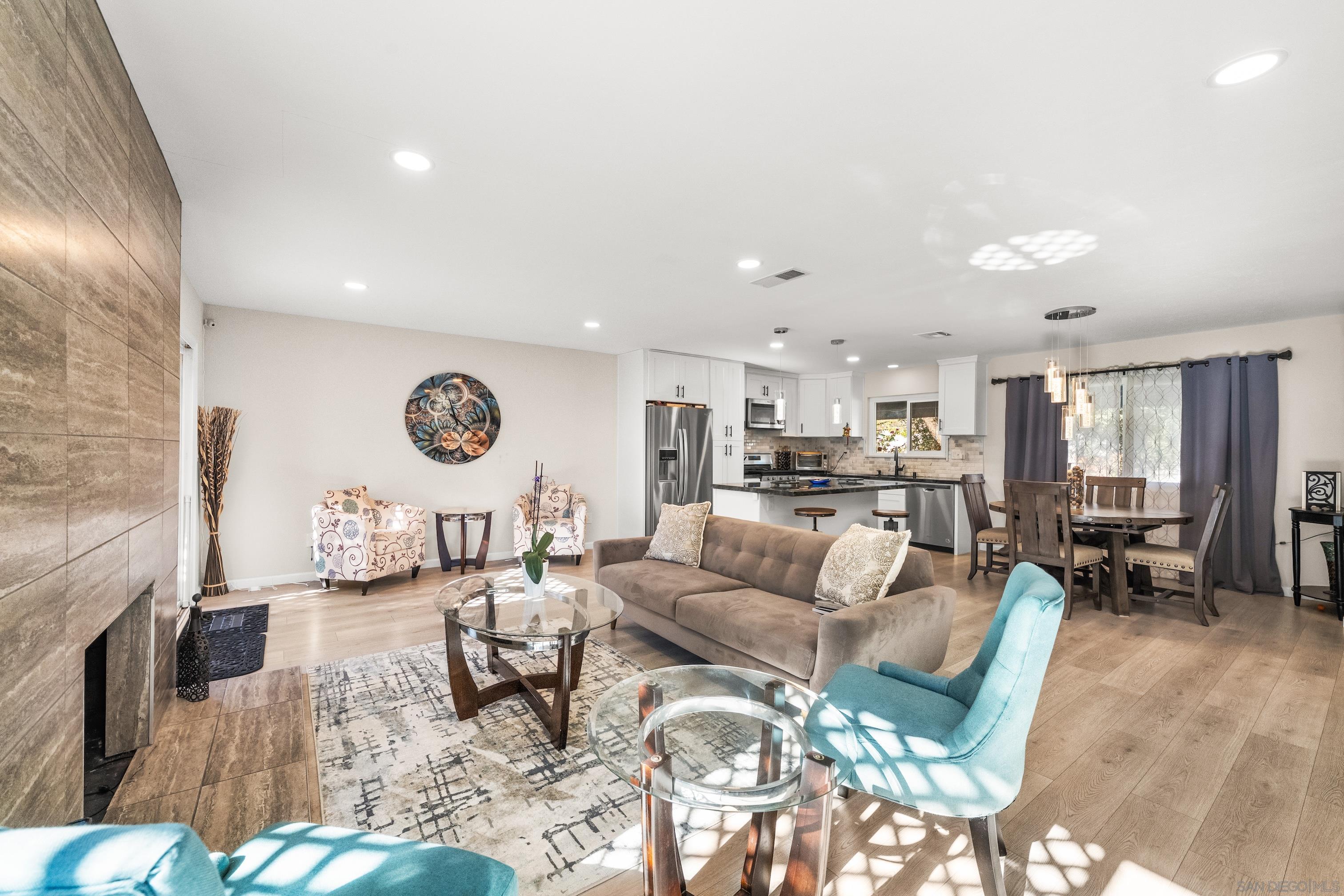 Front Image Thumbnail for SD250046195