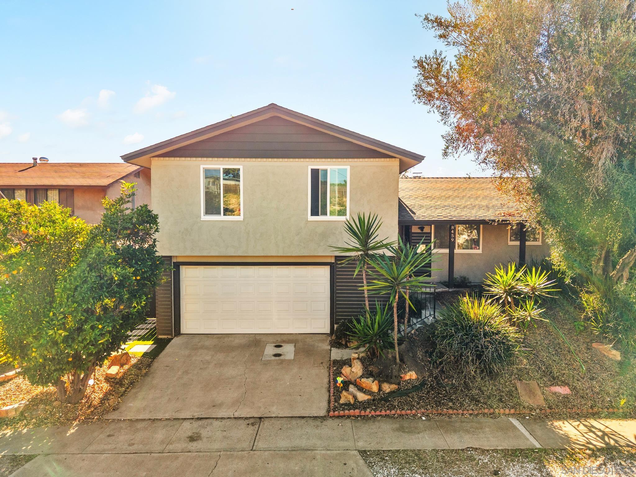 Detail Gallery Image 2 of 31 For 8459  Tommy Dr, San Diego,  CA 92119 - 4 Beds | 2/1 Baths