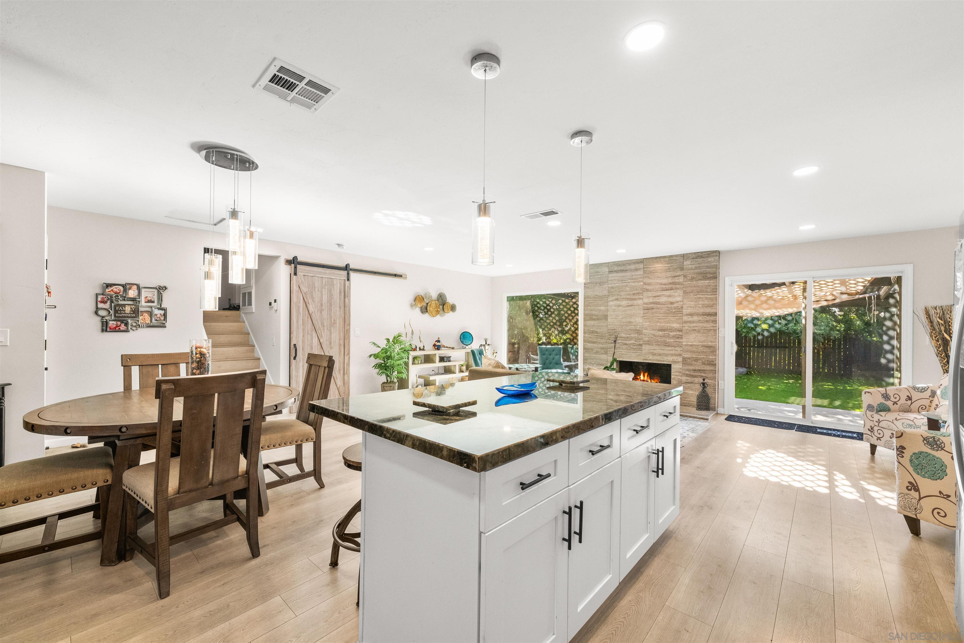 Detail Gallery Image 11 of 31 For 8459  Tommy Dr, San Diego,  CA 92119 - 4 Beds | 2/1 Baths