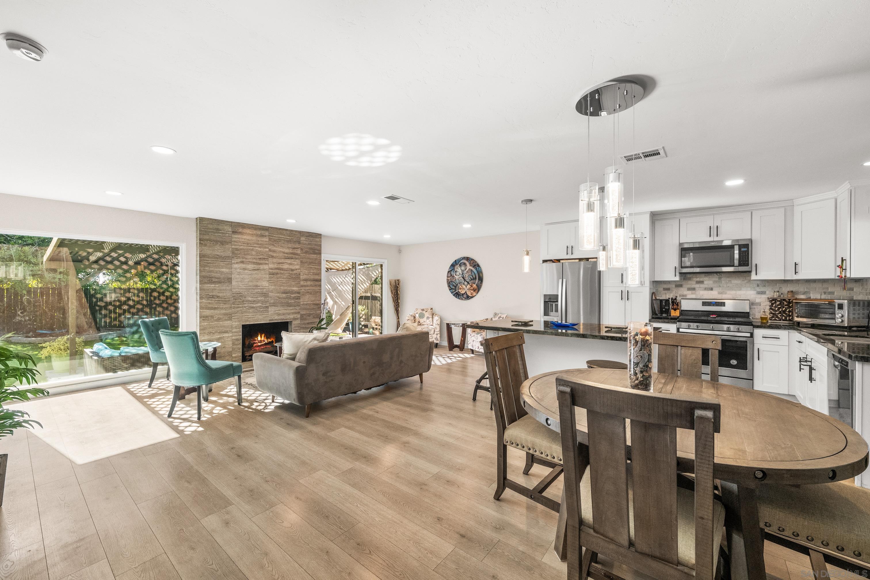 Detail Gallery Image 8 of 31 For 8459  Tommy Dr, San Diego,  CA 92119 - 4 Beds | 2/1 Baths