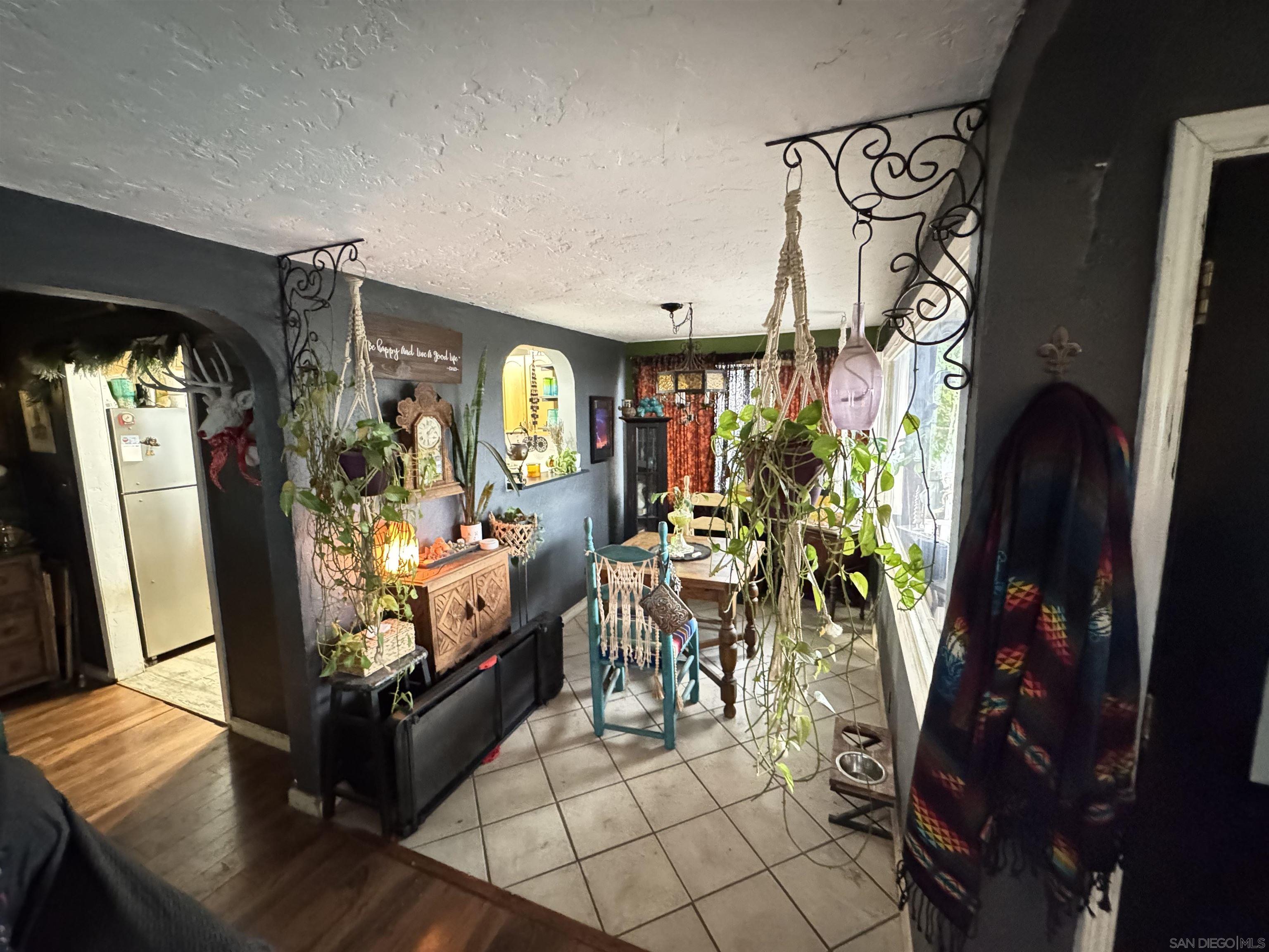 Detail Gallery Image 13 of 68 For 8468  Golden Ridge Rd, Lakeside,  CA 92040 - 3 Beds | 2 Baths