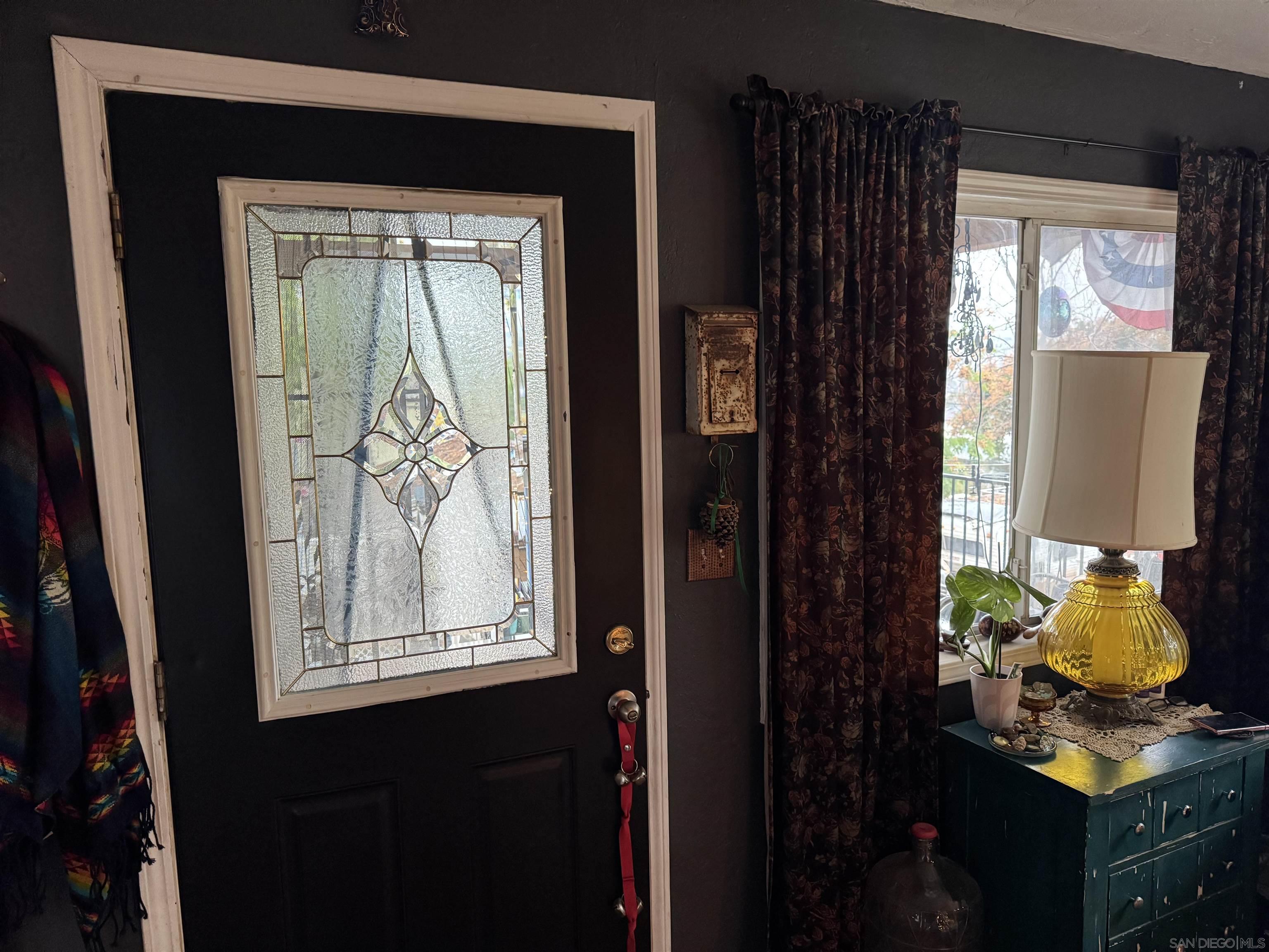 Detail Gallery Image 16 of 68 For 8468  Golden Ridge Rd, Lakeside,  CA 92040 - 3 Beds | 2 Baths