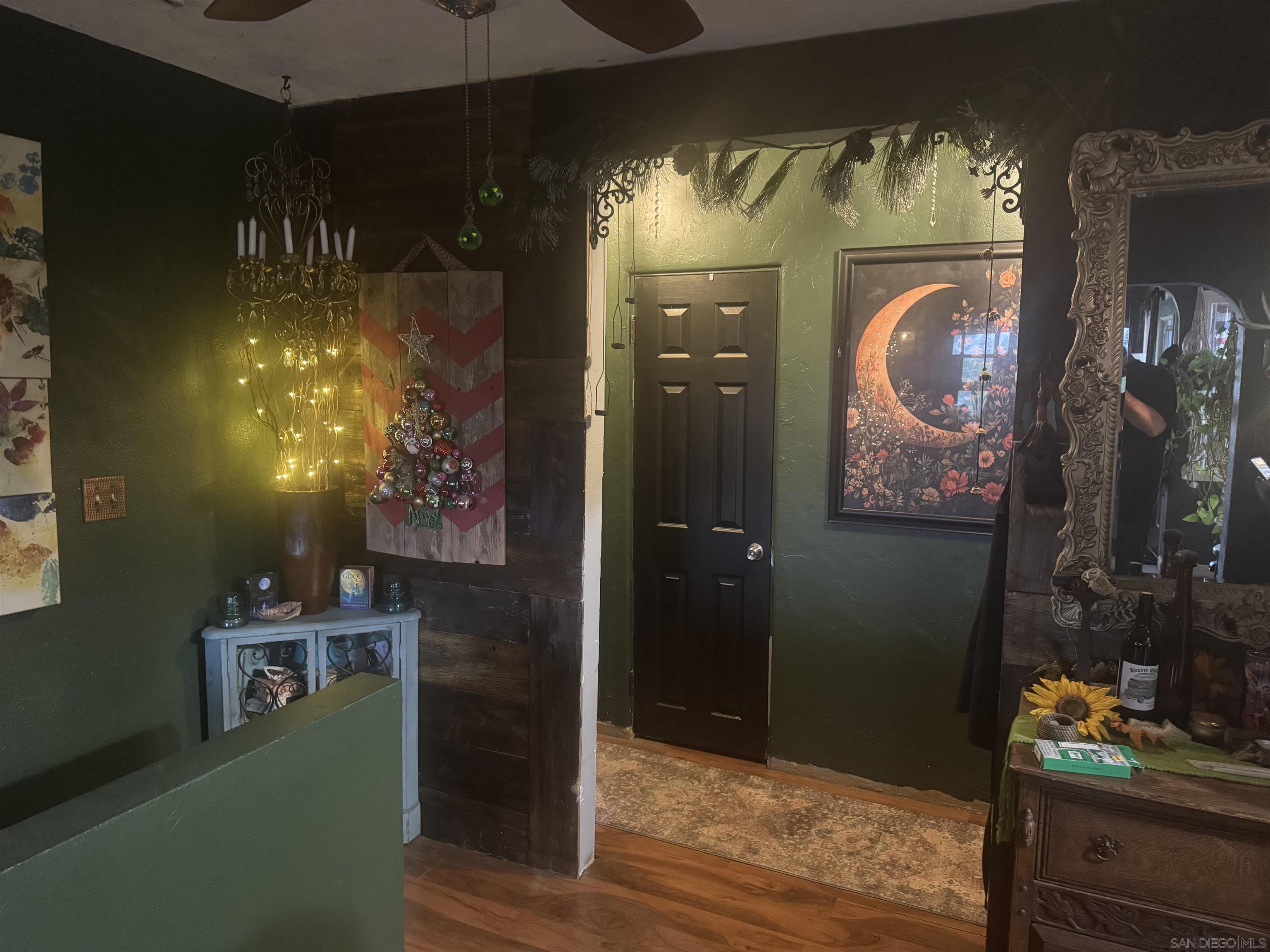 Detail Gallery Image 17 of 68 For 8468  Golden Ridge Rd, Lakeside,  CA 92040 - 3 Beds | 2 Baths