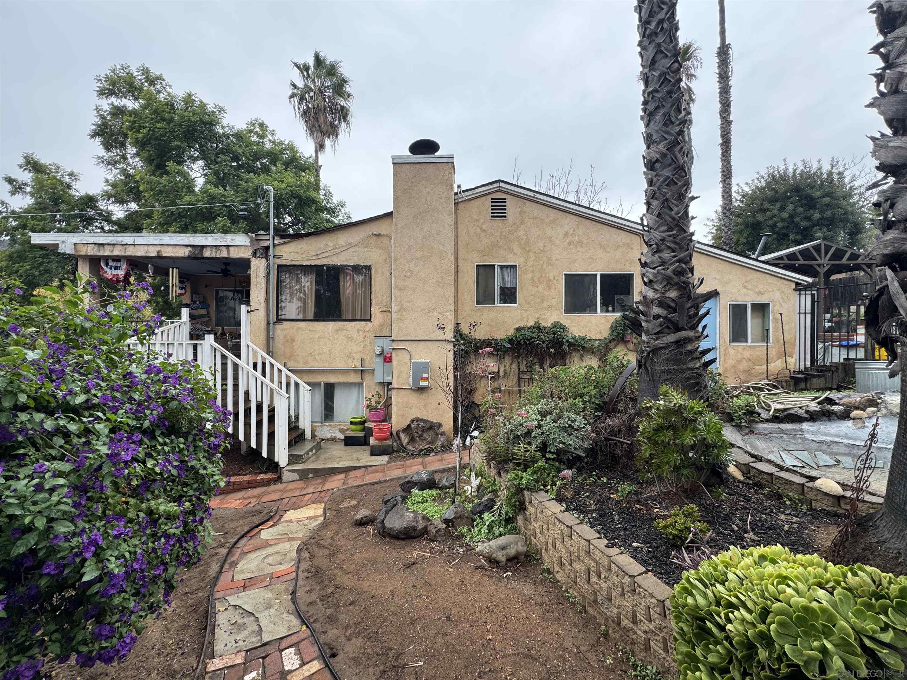 Detail Gallery Image 9 of 68 For 8468  Golden Ridge Rd, Lakeside,  CA 92040 - 3 Beds | 2 Baths