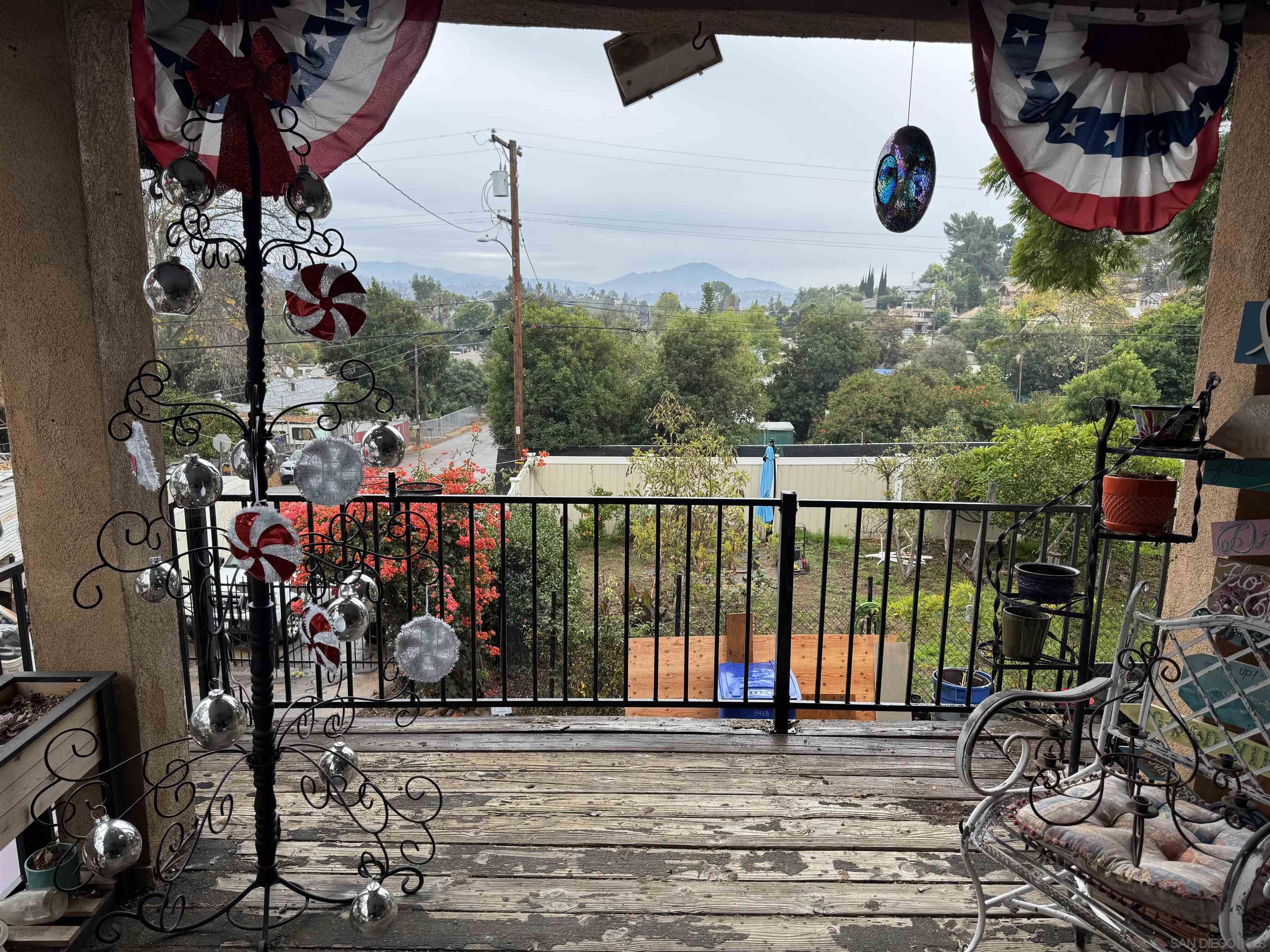 Detail Gallery Image 10 of 68 For 8468  Golden Ridge Rd, Lakeside,  CA 92040 - 3 Beds | 2 Baths