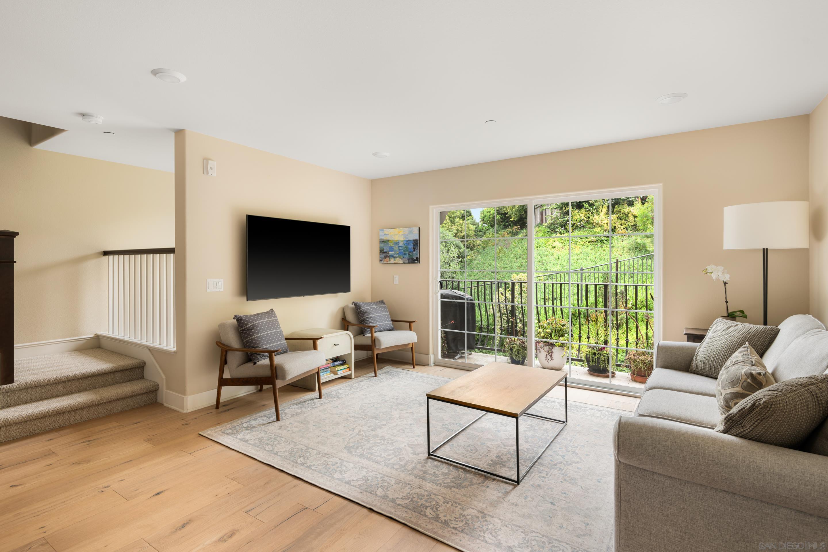 Detail Gallery Image 12 of 30 For 2406  Torrey Pines Rd  #152,  La Jolla,  CA 92037 - 3 Beds | 2/1 Baths